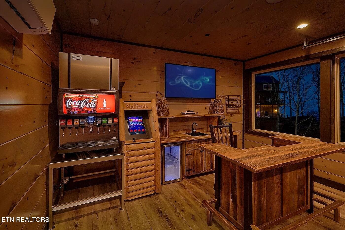 smoky-mountain-masterpiece-cabin-rental- - 1175 Woodland Trek Lane, Sevierville, TN 37876, Sevierville