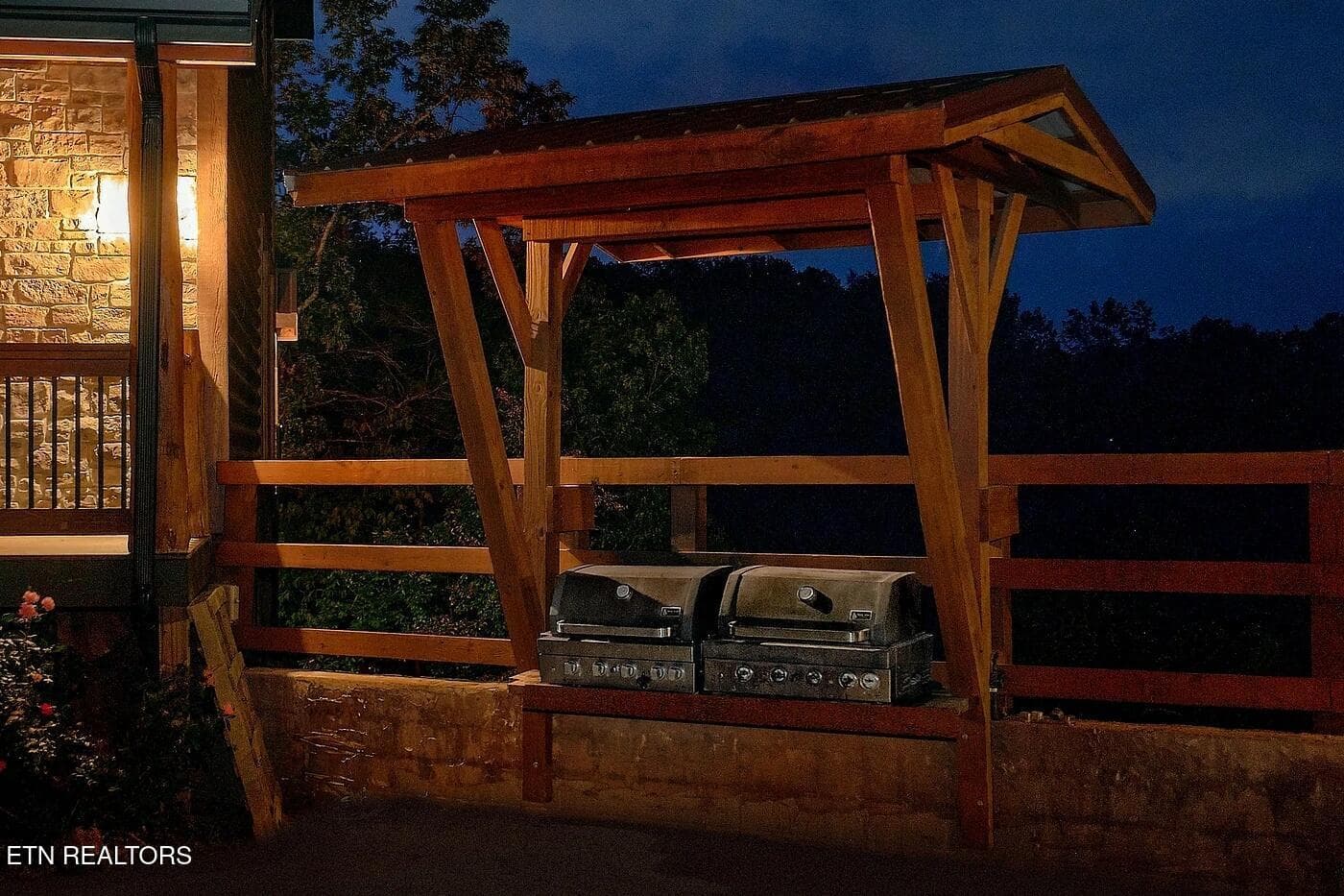 smoky-mountain-masterpiece-cabin-rental- - 1175 Woodland Trek Lane, Sevierville, TN 37876, Sevierville