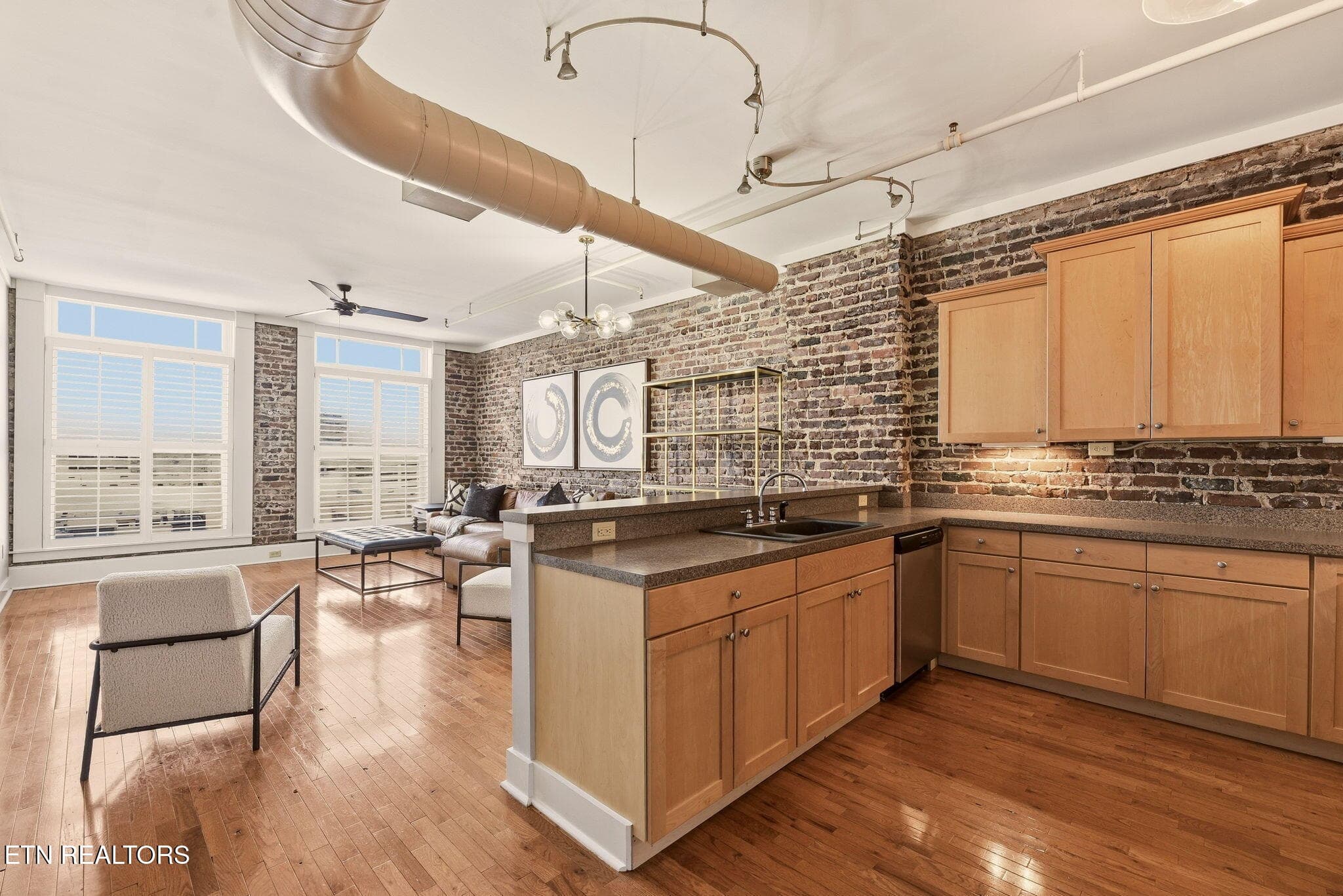 14-web-or-mls-Gay418.605 (9) - 418 S Gay St 605, Knoxville, TN 37902, Knoxville