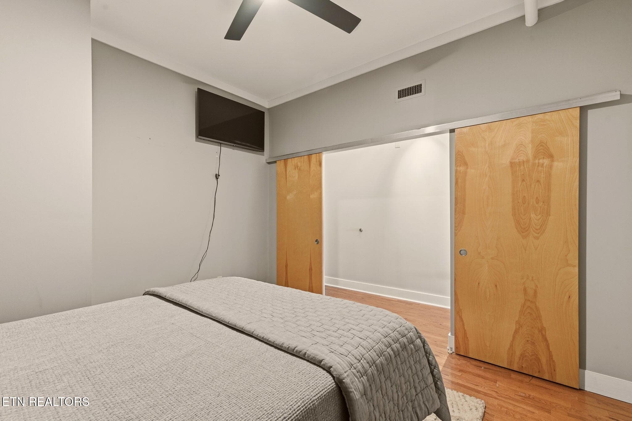 17-web-or-mls-Gay418.605 (3) - 418 S Gay St 605, Knoxville, TN 37902, Knoxville