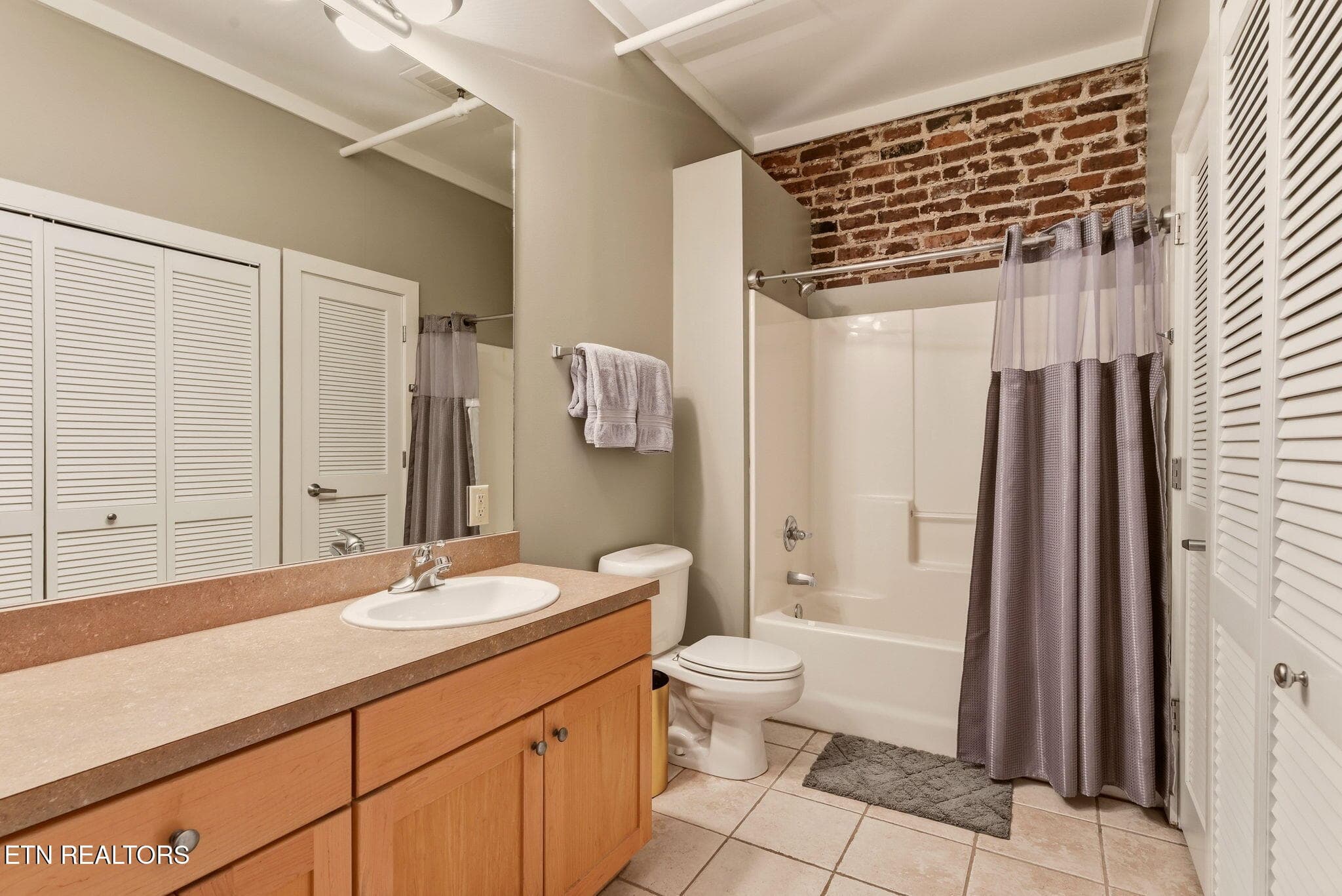 18-web-or-mls-Gay418.605 (4) - 418 S Gay St 605, Knoxville, TN 37902, Knoxville