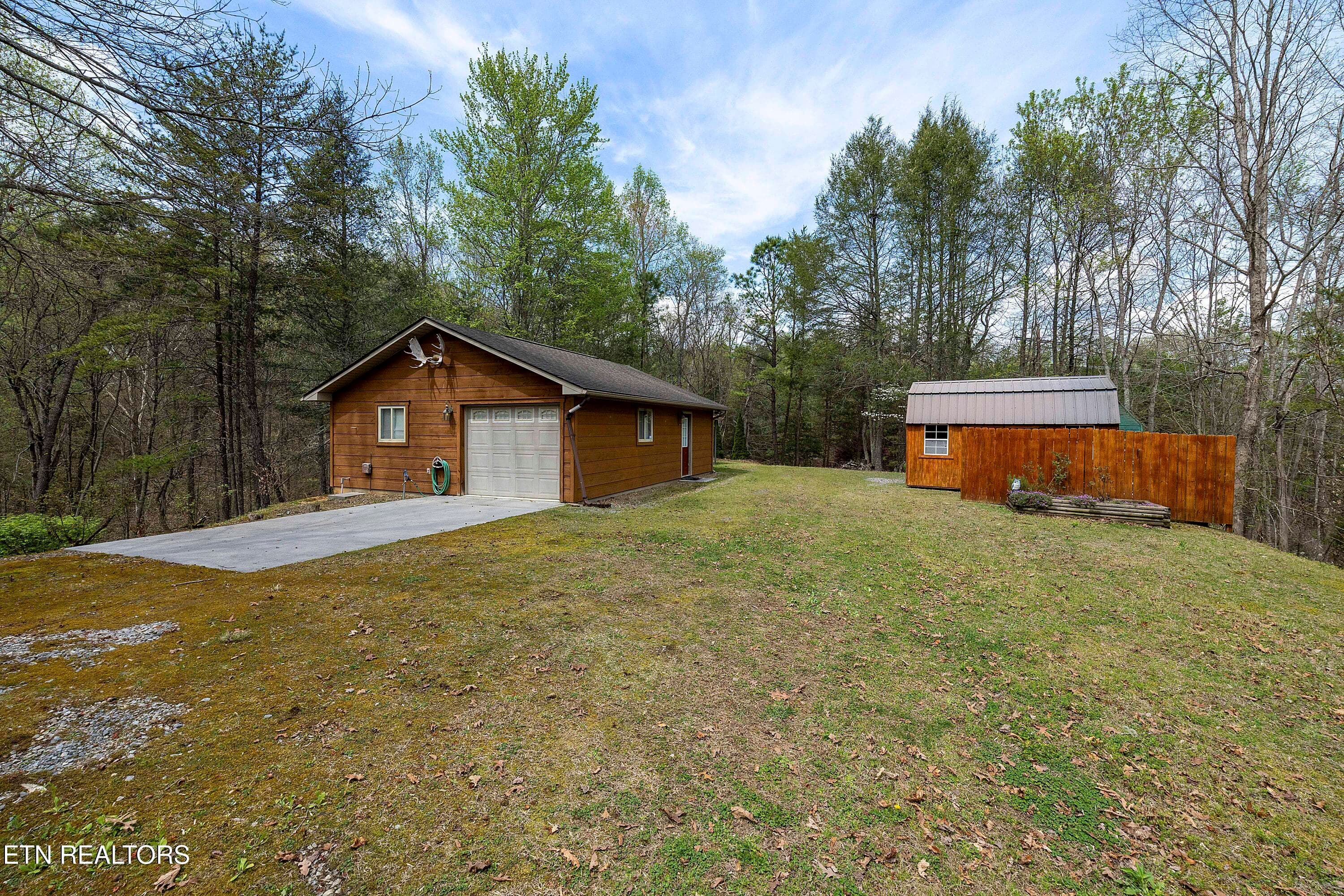L40A8096 - 427 Gold Rd, Cosby, TN 37722, Cosby
