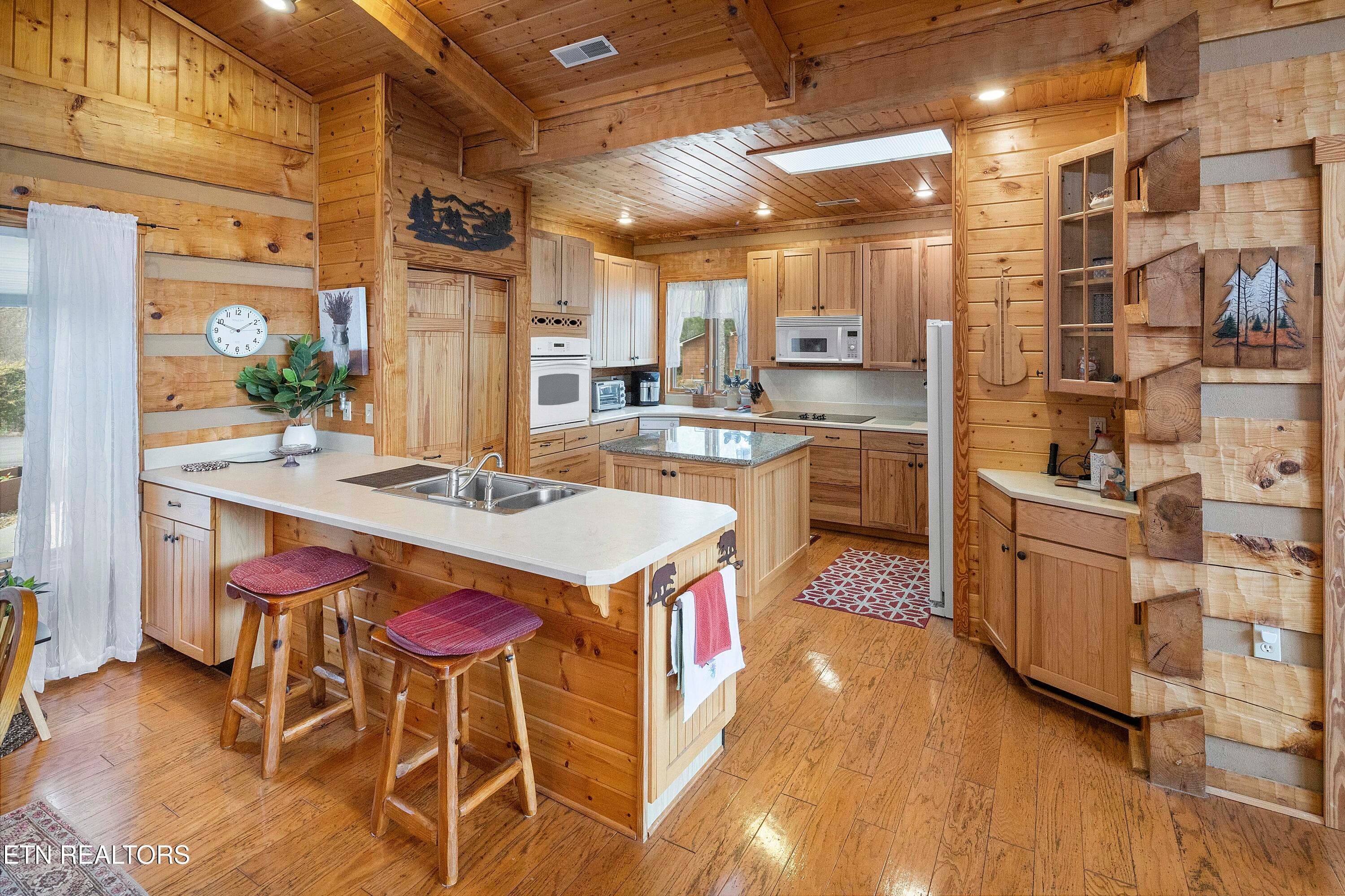 L40A8140 - 427 Gold Rd, Cosby, TN 37722, Cosby