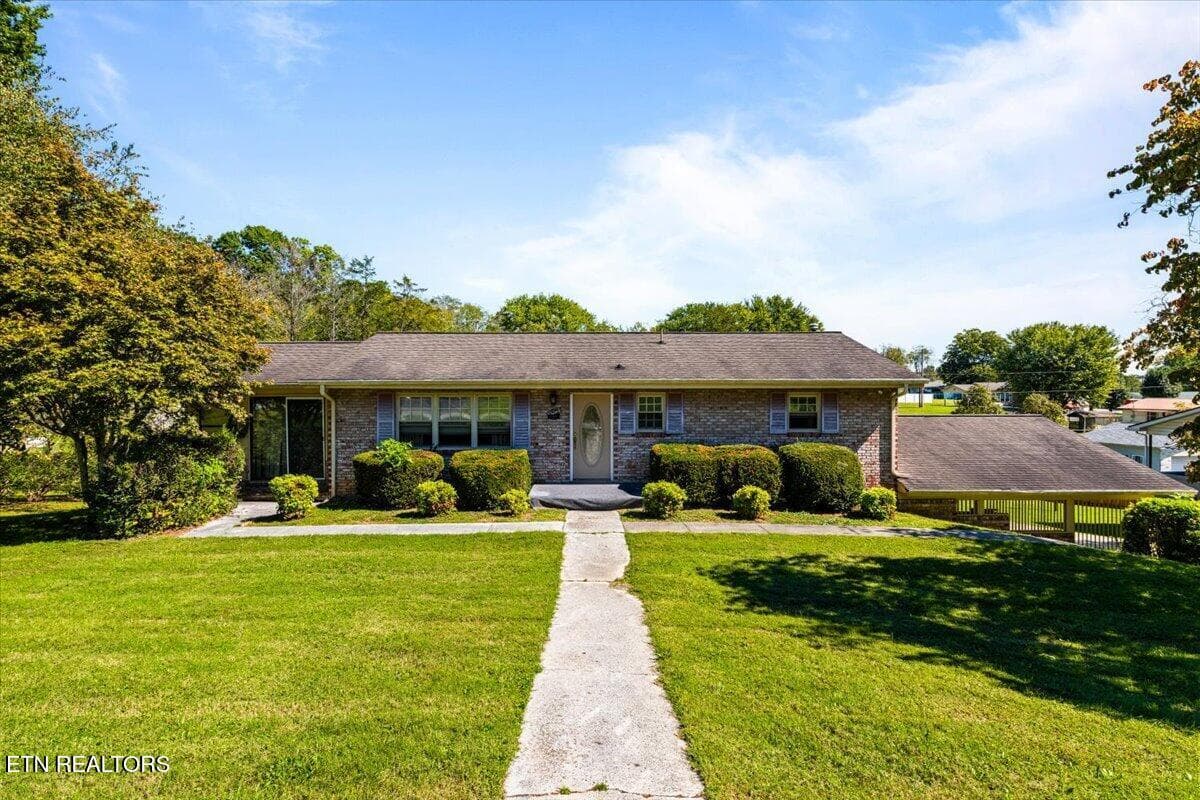 166 Scenic - 166 Scenic Drive, Jacksboro, TN 37757, Jacksboro