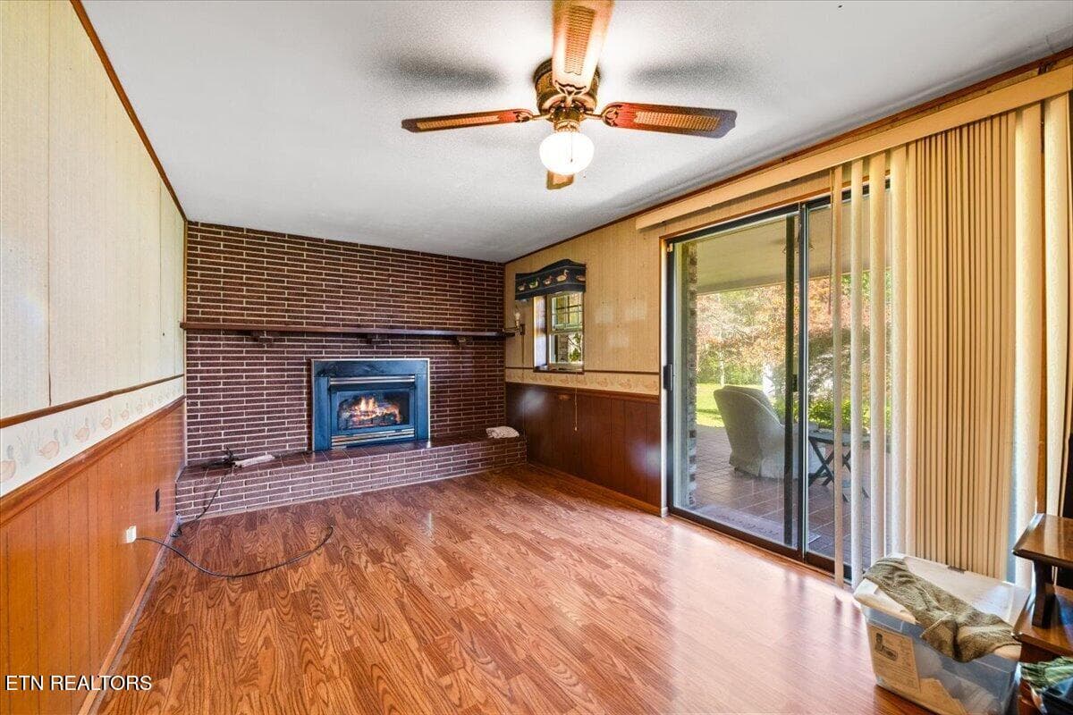 Rec Room - 166 Scenic Drive, Jacksboro, TN 37757, Jacksboro