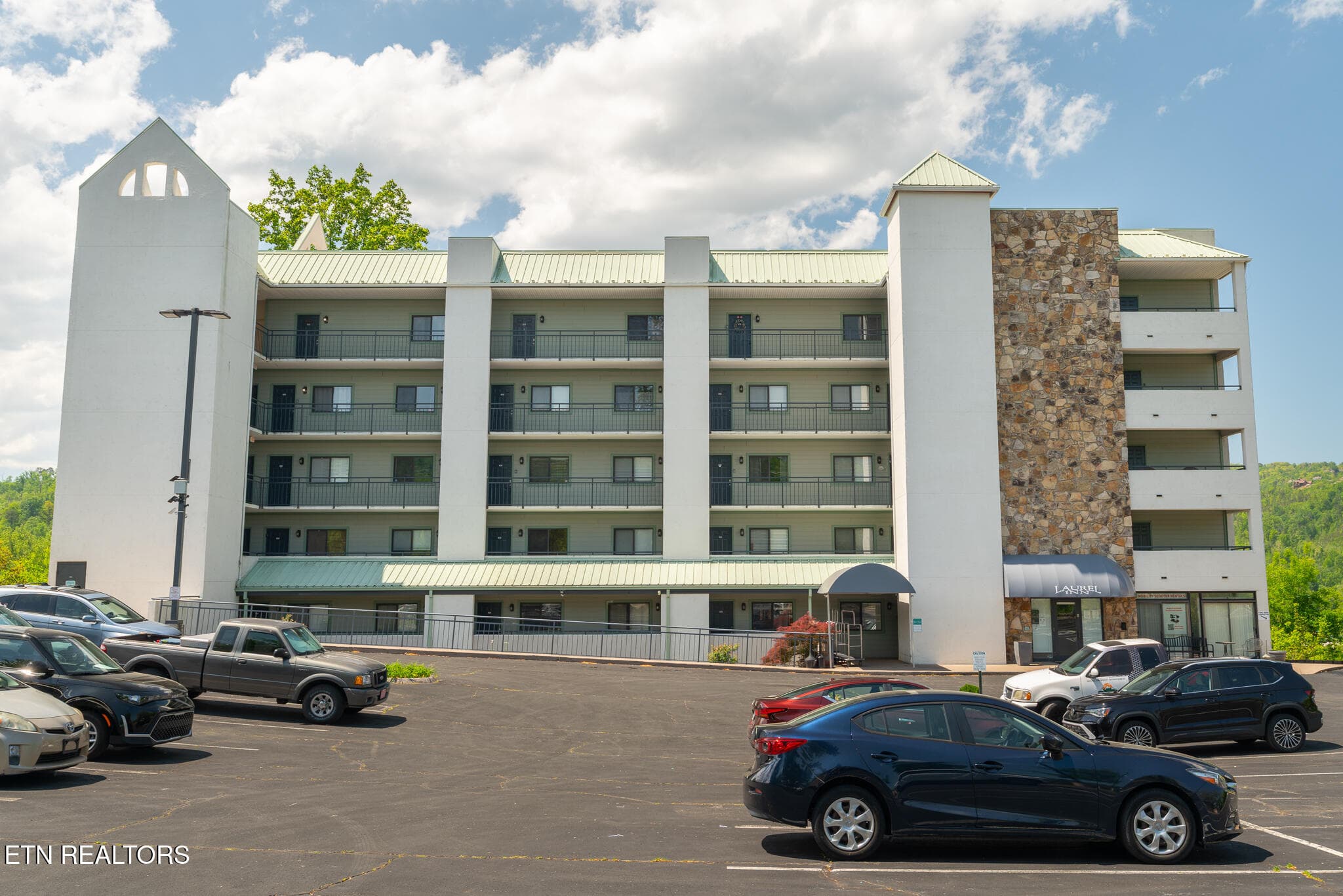 354 E Holly Ridge Rd UNIT 401, Gatlinburg, TN 37738
