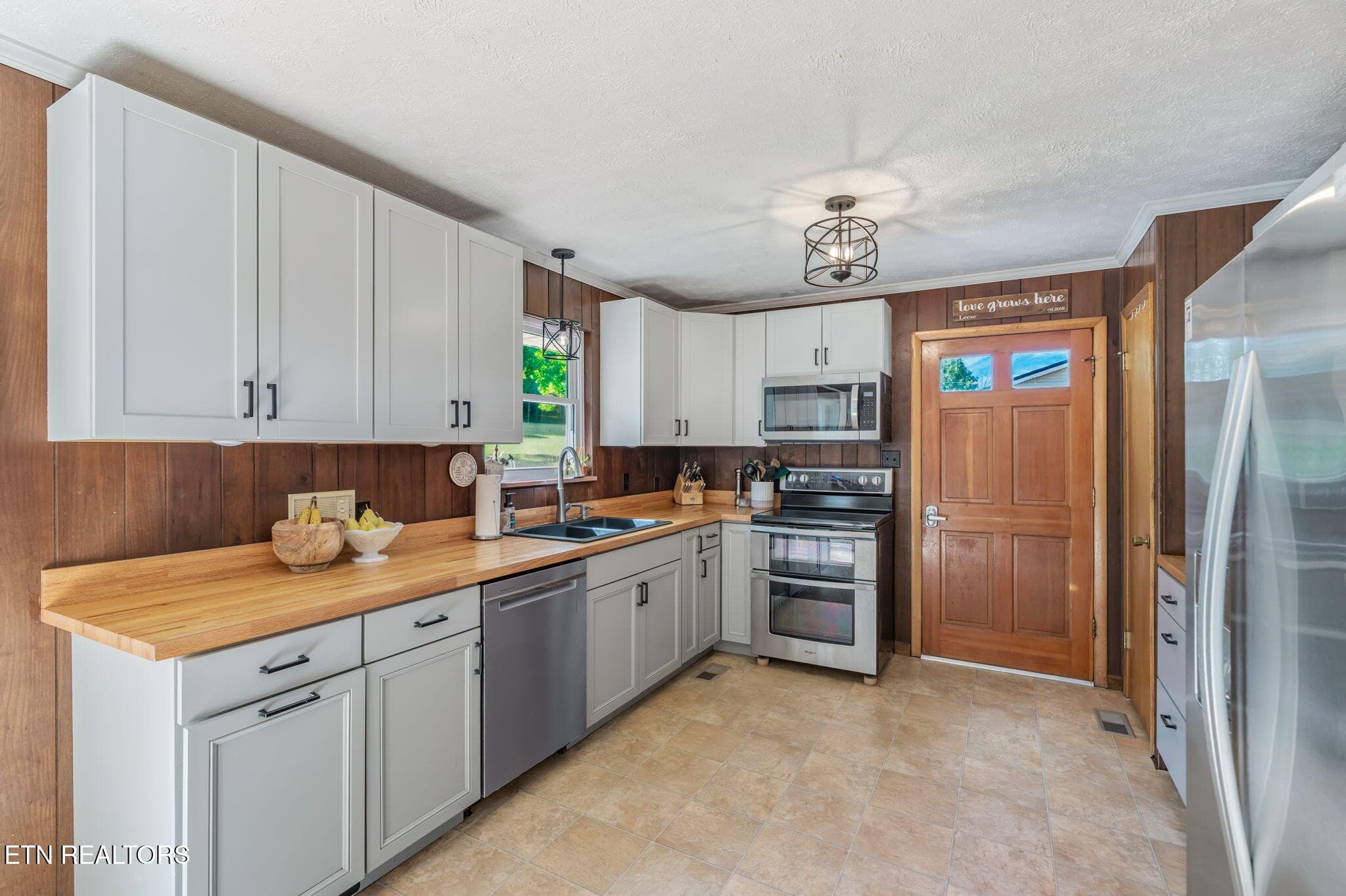 50-web-or-mls-2808 Highway 411 N Interio - 2809 Highway 411, Madisonville, TN 37354, Madisonville