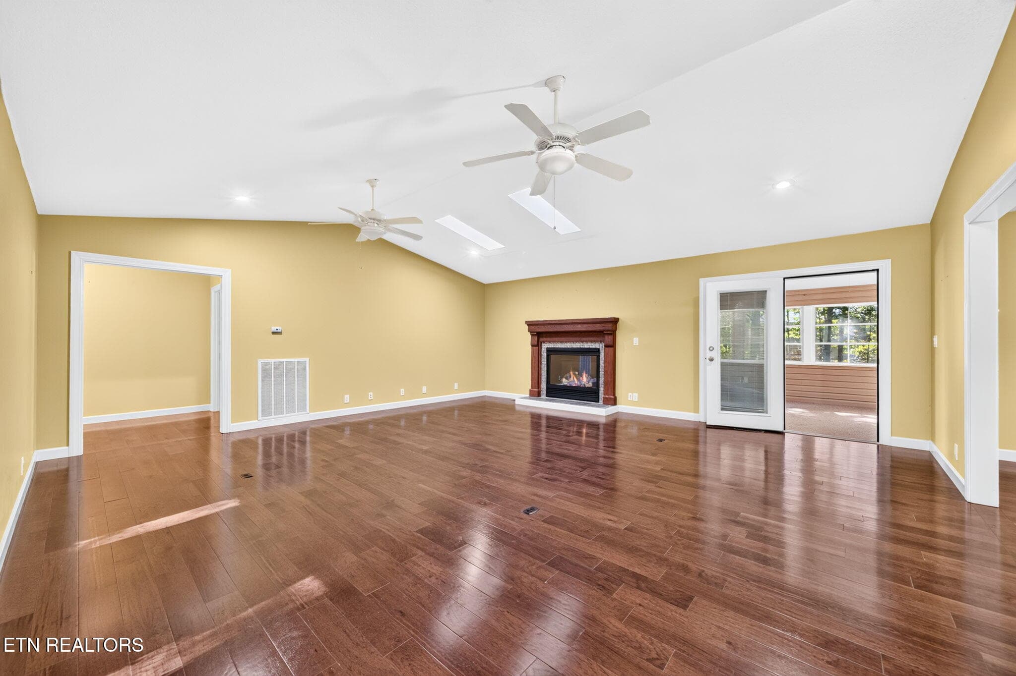 14-web-or-mls-226 Tulip Dr_066_TNPC - 226 Tulip Drive, Crossville, TN 38555, Crossville