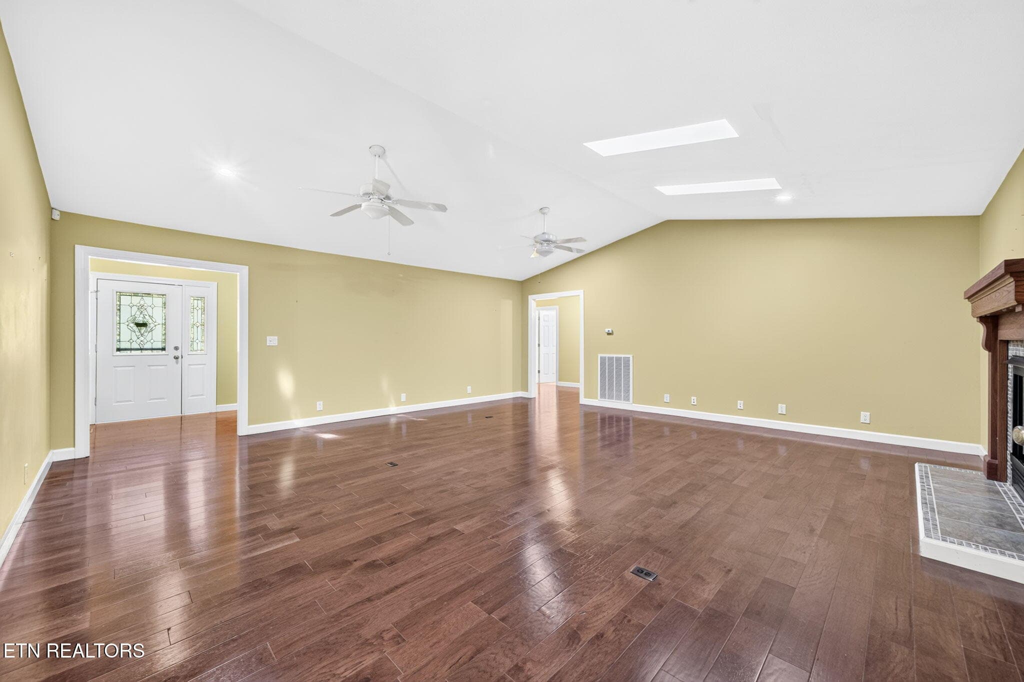 16-web-or-mls-226 Tulip Dr_076_TNPC - 226 Tulip Drive, Crossville, TN 38555, Crossville