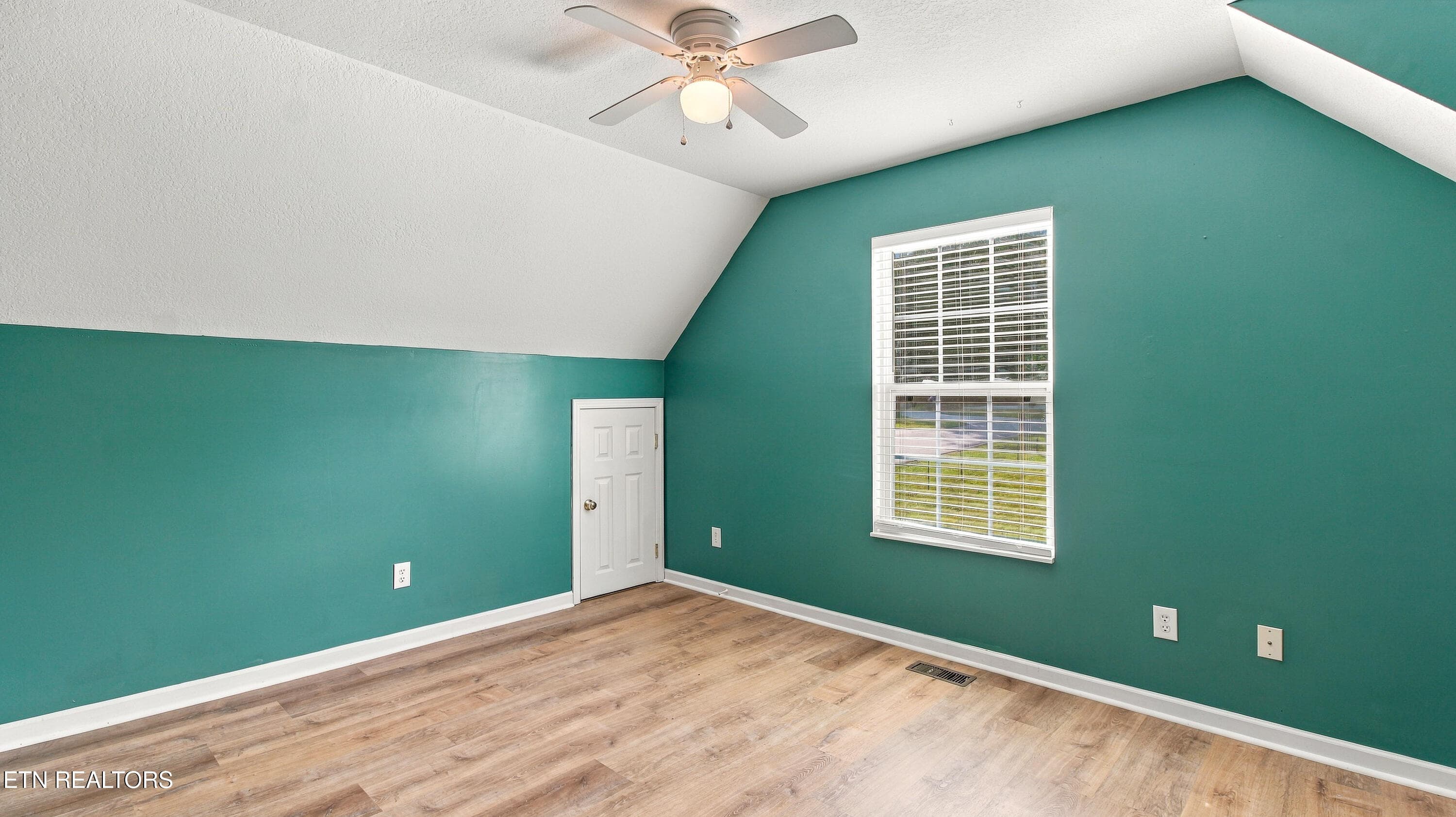 acorn-20 - 4053 Acorn Drive, Knoxville, TN 37918, Knoxville
