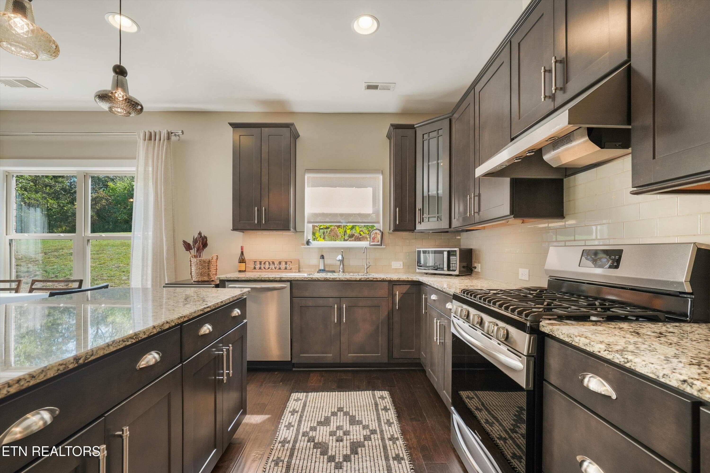 18-10720 Hunters Knoll Ln 14 - 10720 Hunters Knoll Lane, Knoxville, TN 37932, Knoxville