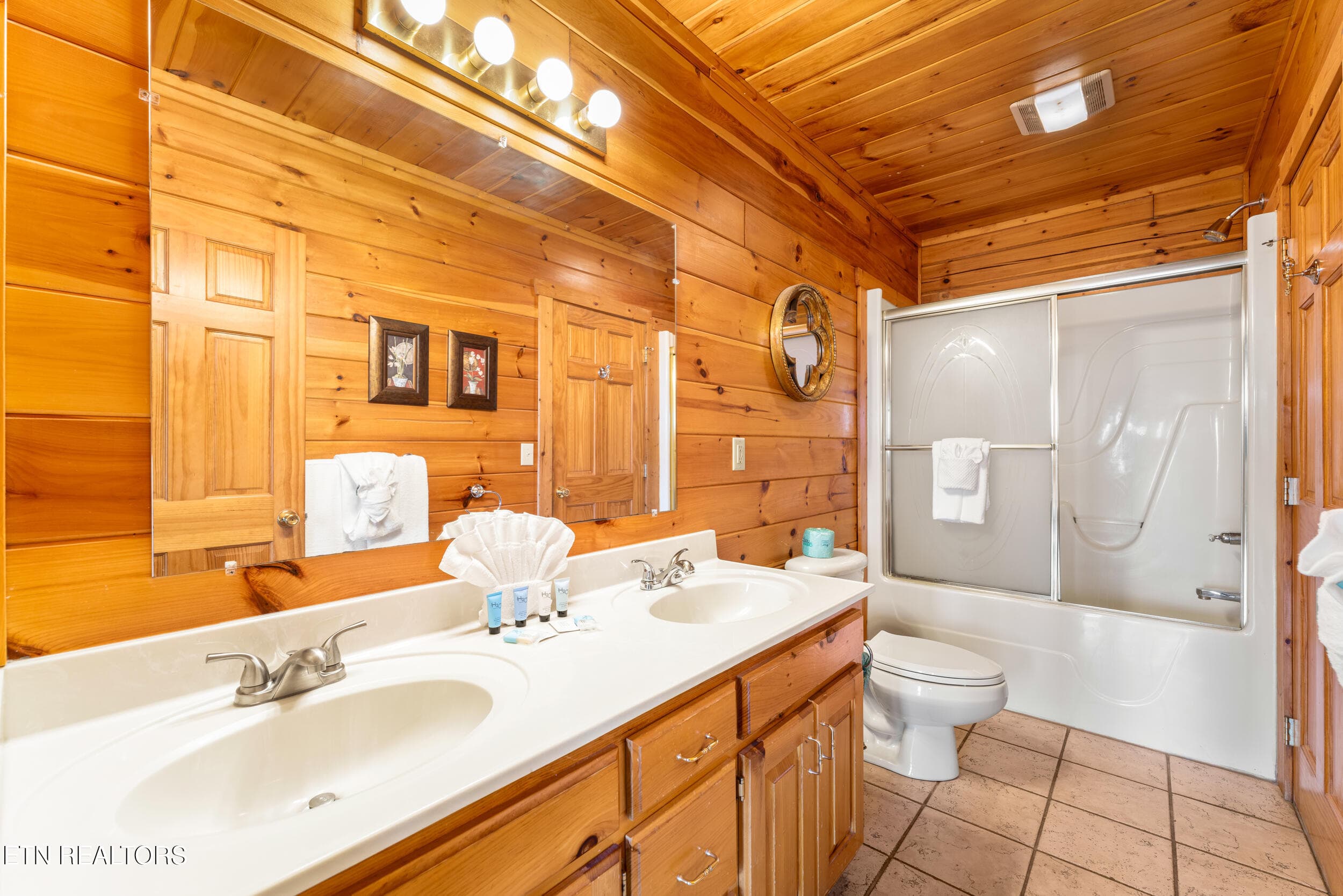 2422 breezy ridge dr-19 - 2422 Breezy Ridge Drive, Sevierville, TN 37876, Sevierville