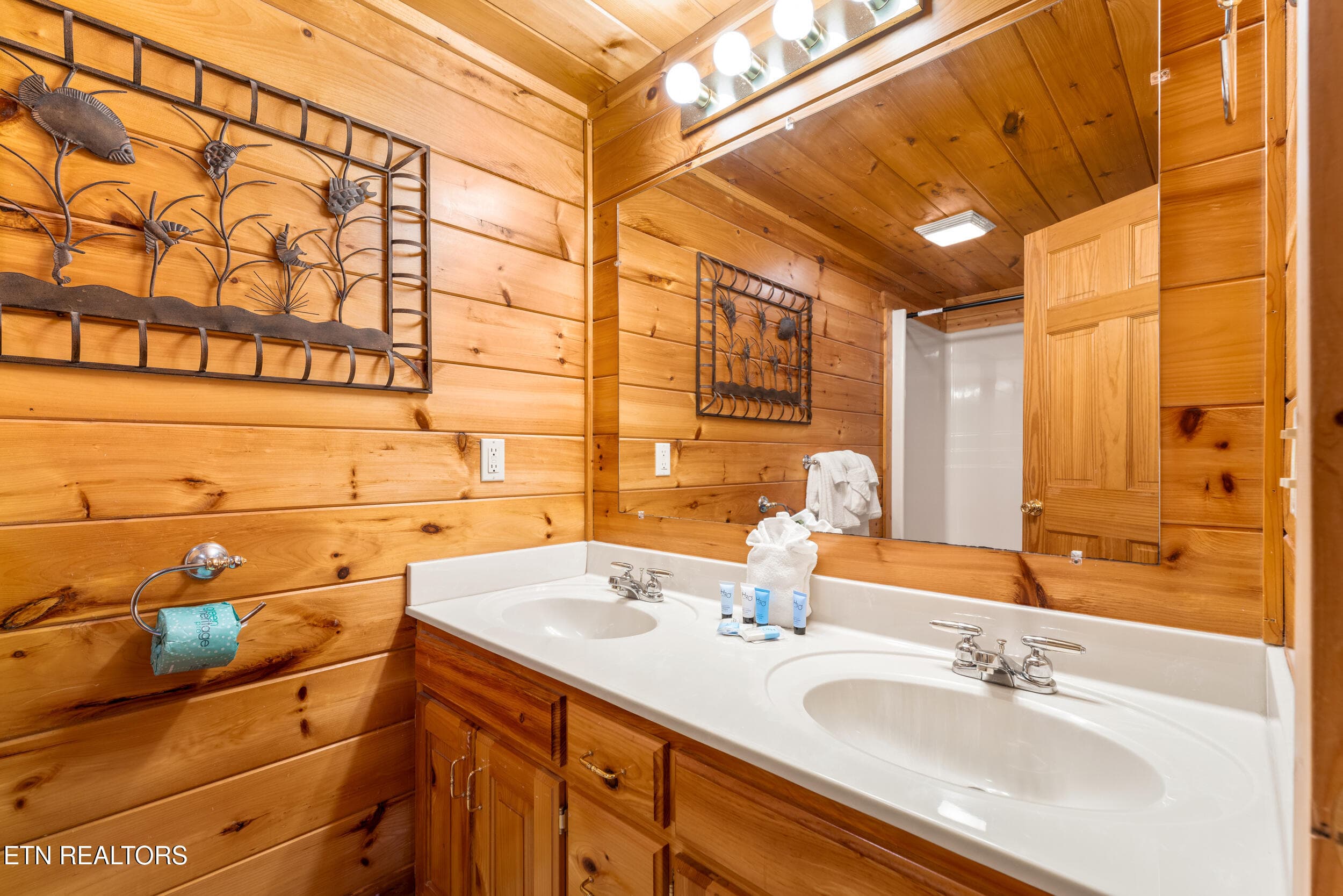 2422 breezy ridge dr-45 - 2422 Breezy Ridge Drive, Sevierville, TN 37876, Sevierville