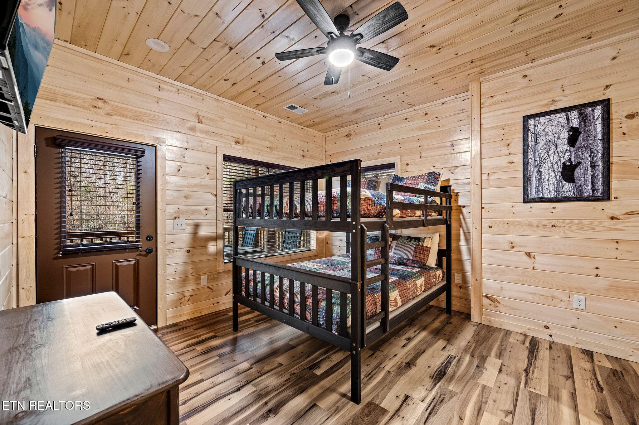esr-bear-mountain-retreat-5733 - 2184 Beach Front Drive, Sevierville, TN 37876, Sevierville