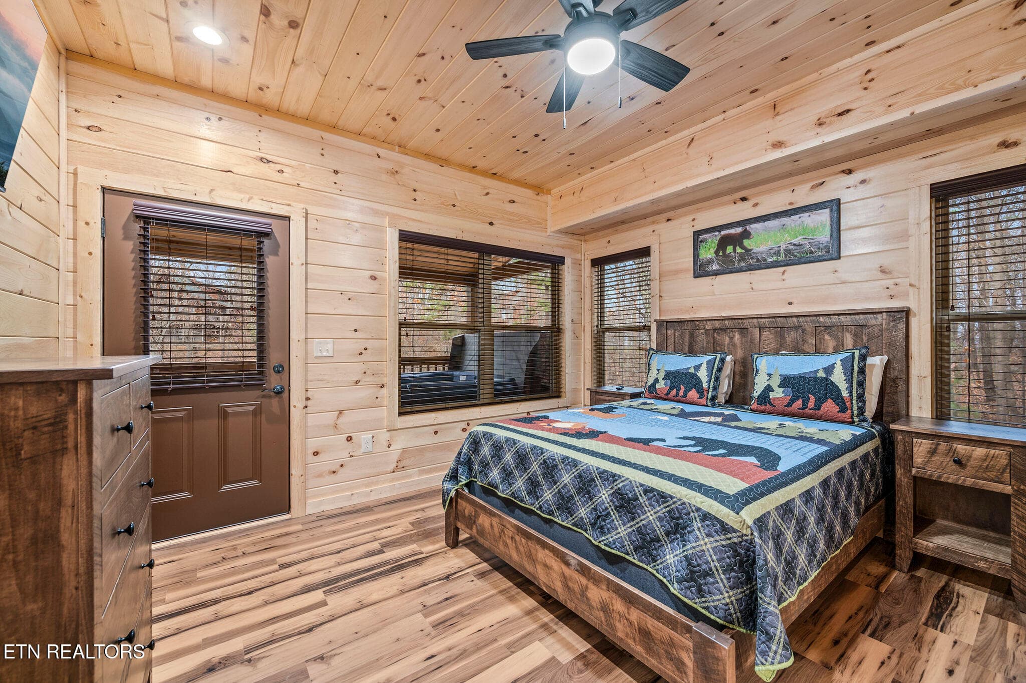esr-bear-mountain-retreat-5813 - 2184 Beach Front Drive, Sevierville, TN 37876, Sevierville