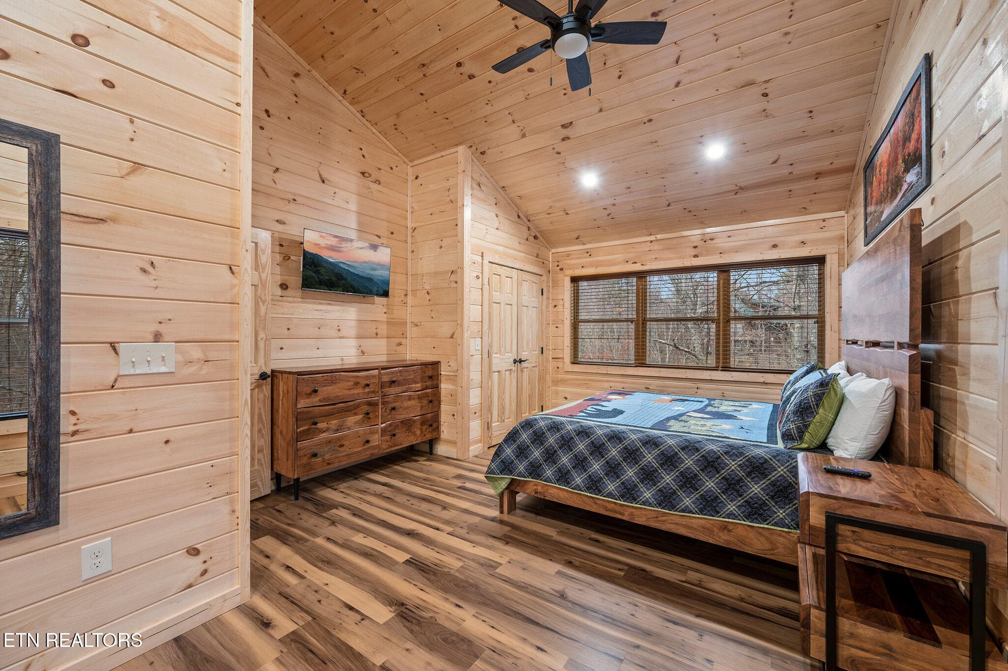 esr-bear-mountain-retreat-5903 - 2184 Beach Front Drive, Sevierville, TN 37876, Sevierville