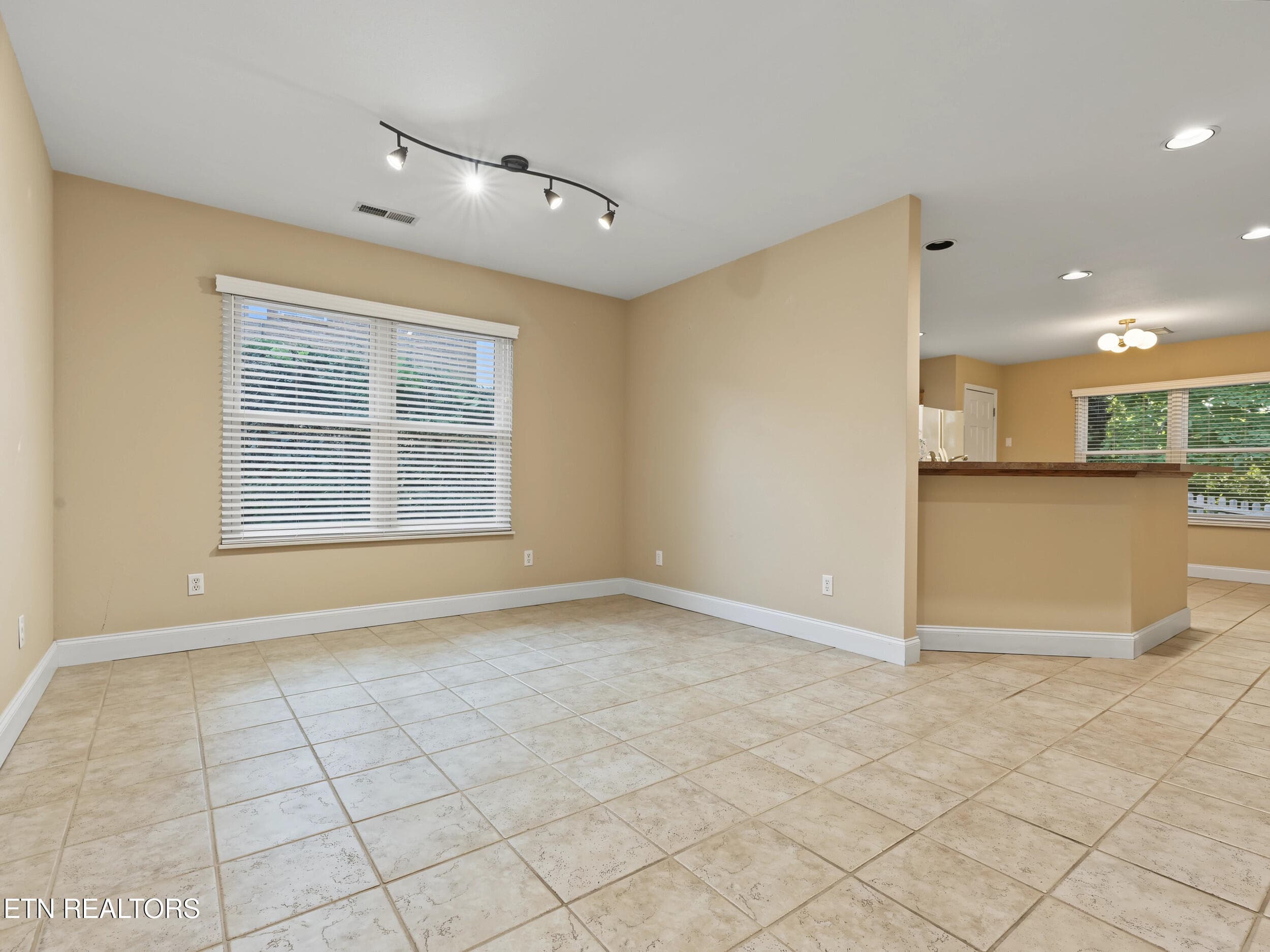 18_img_4505 - 937 Saint Johns Drive, Maryville, TN 37801, Maryville