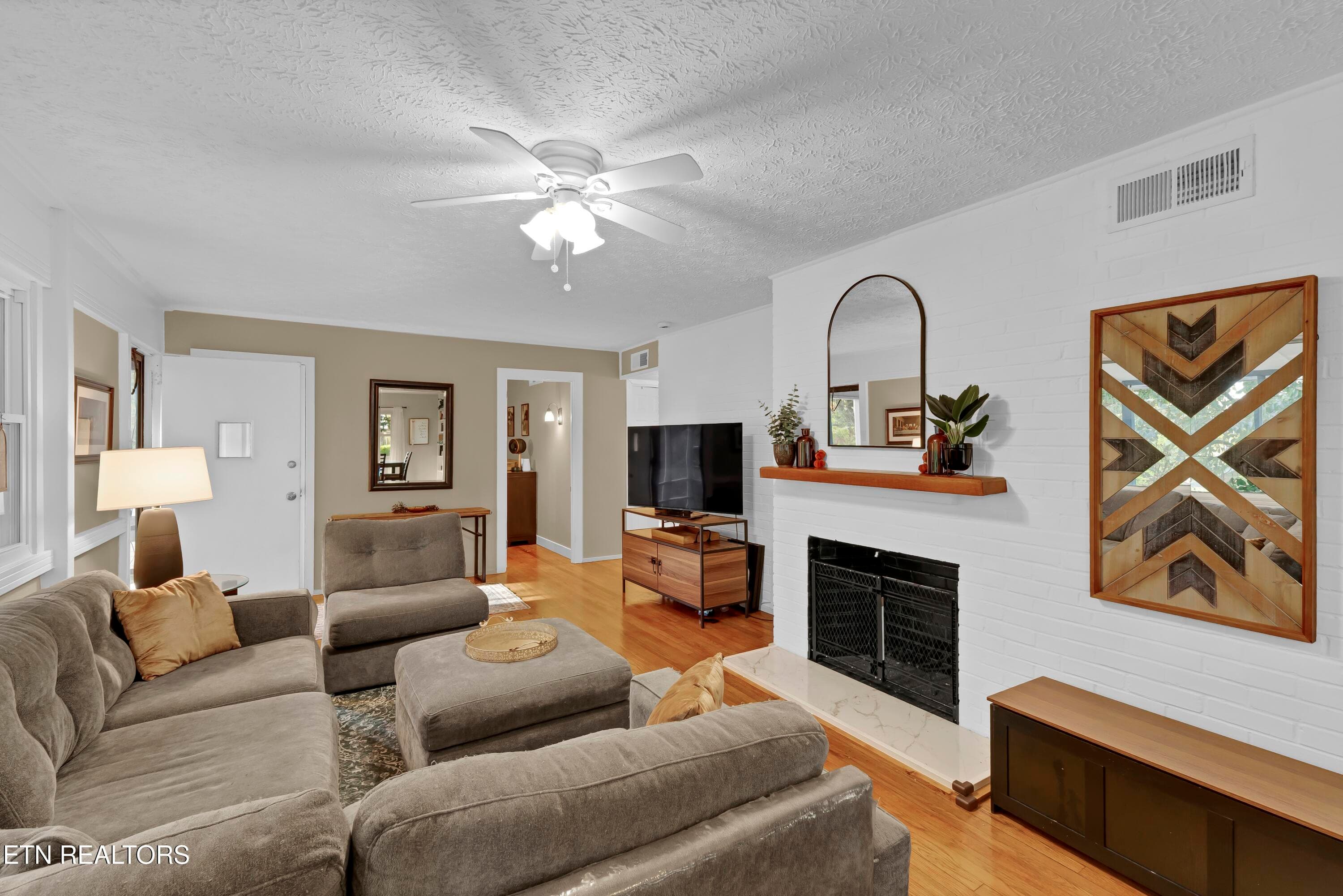 Main Room 3 - 604 Florida Ave, Oak Ridge, TN 37830, Oak Ridge
