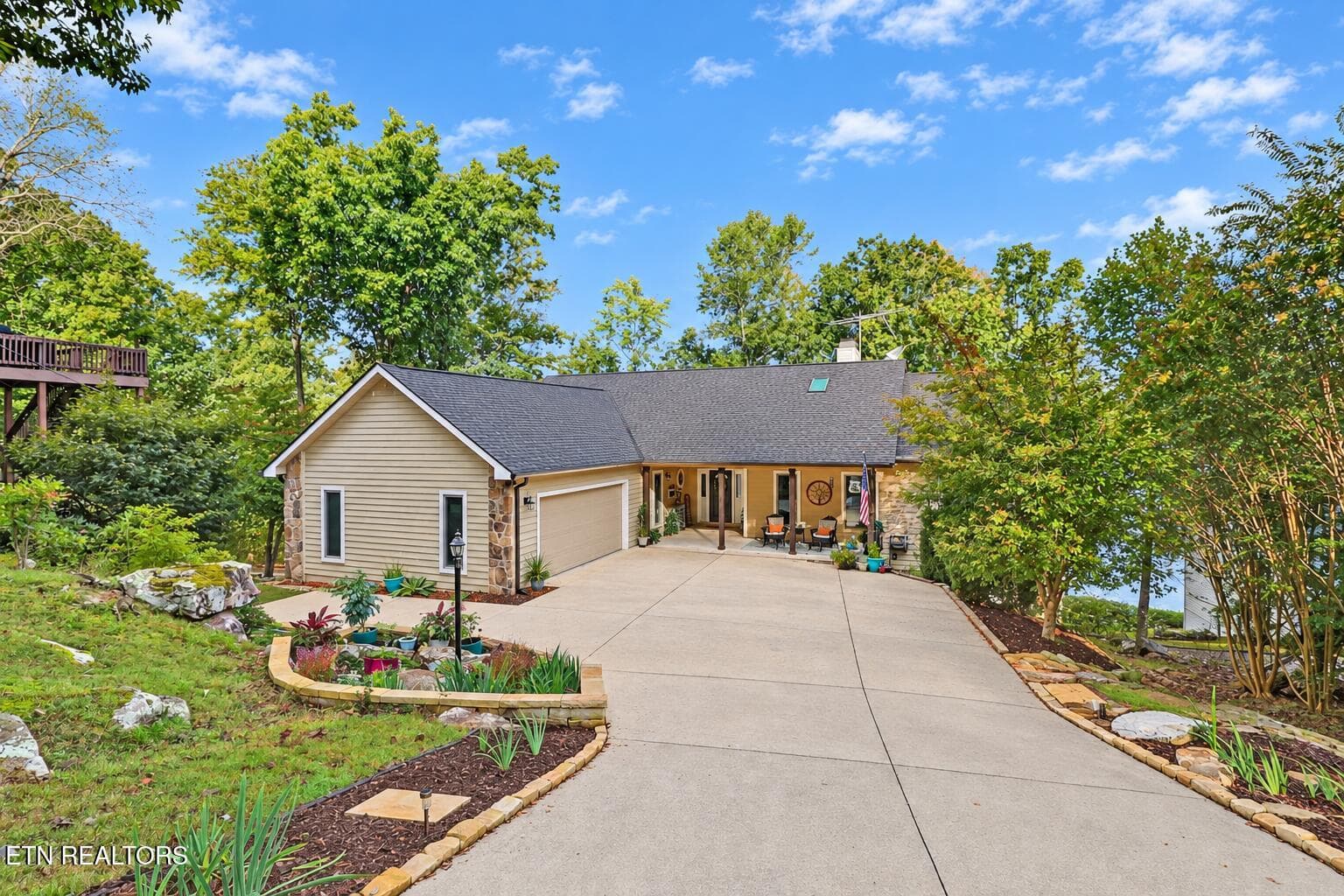 63 Chelteham Lane, Crossville, TN 38558