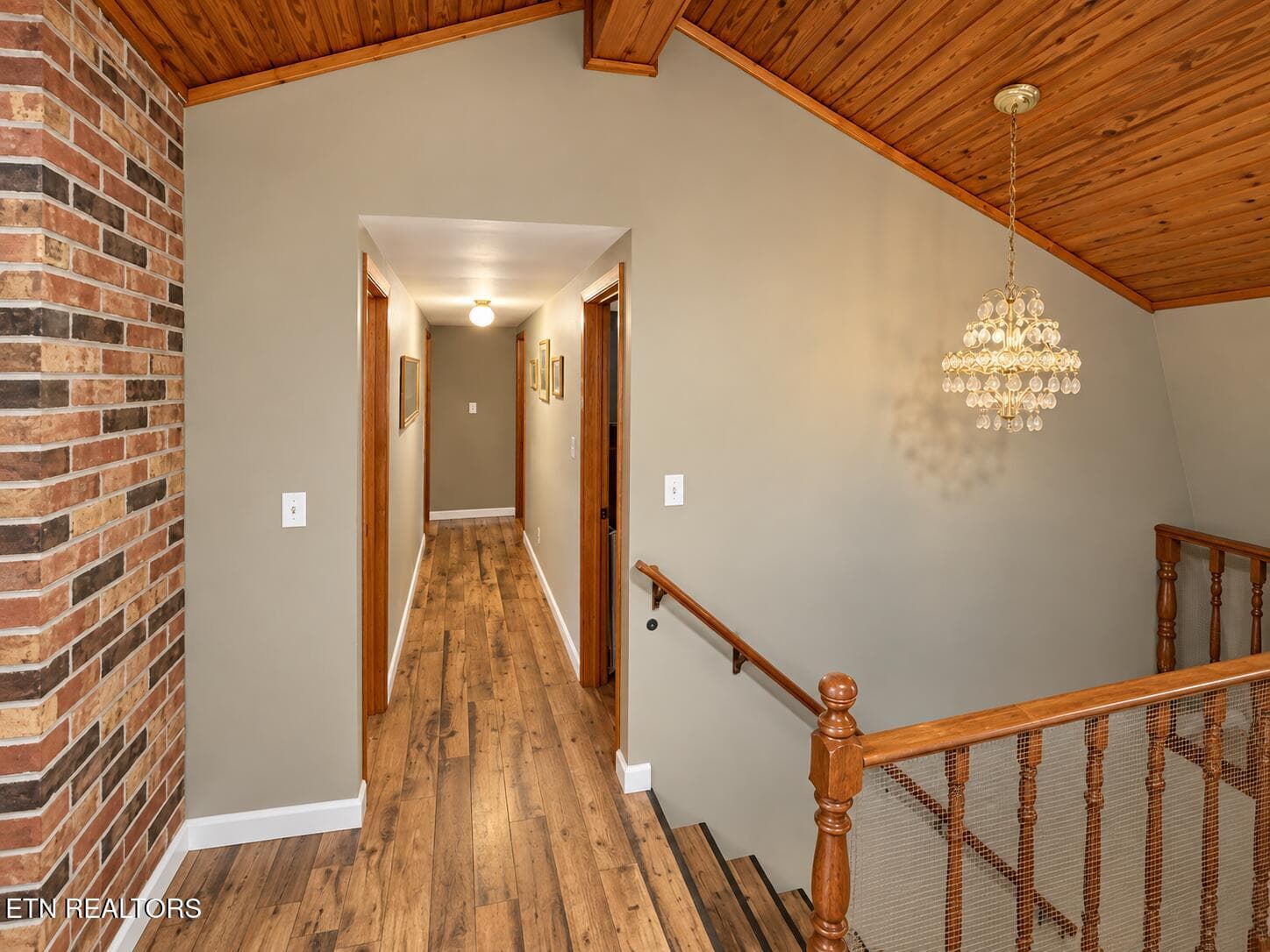 Upstairs Hallway - 339 Dividing Ridge Rd, Speedwell, TN 37870, Speedwell