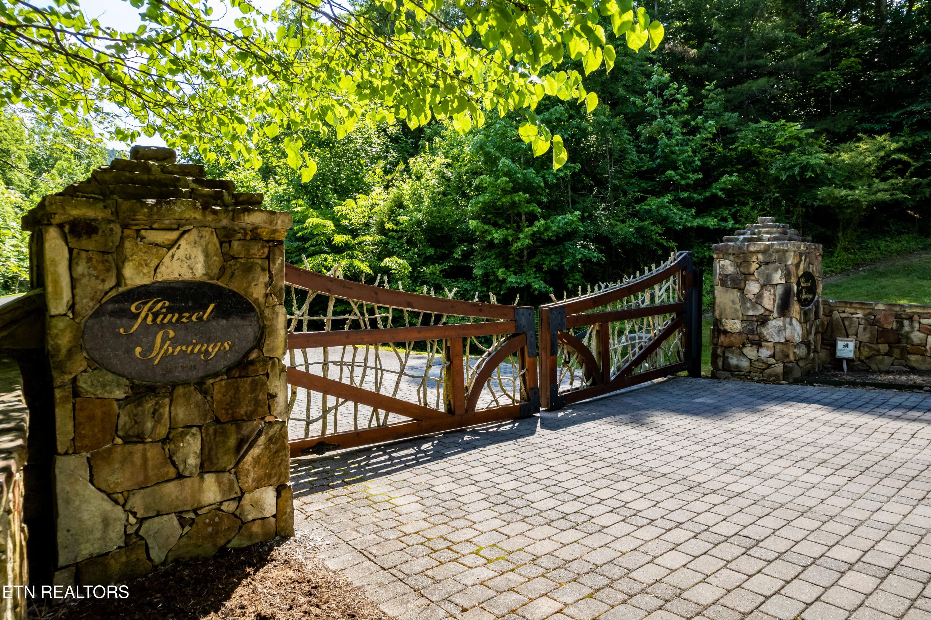 Kinzel Gate 01 - 112 Sunshine Way, Townsend, TN 37882, Townsend