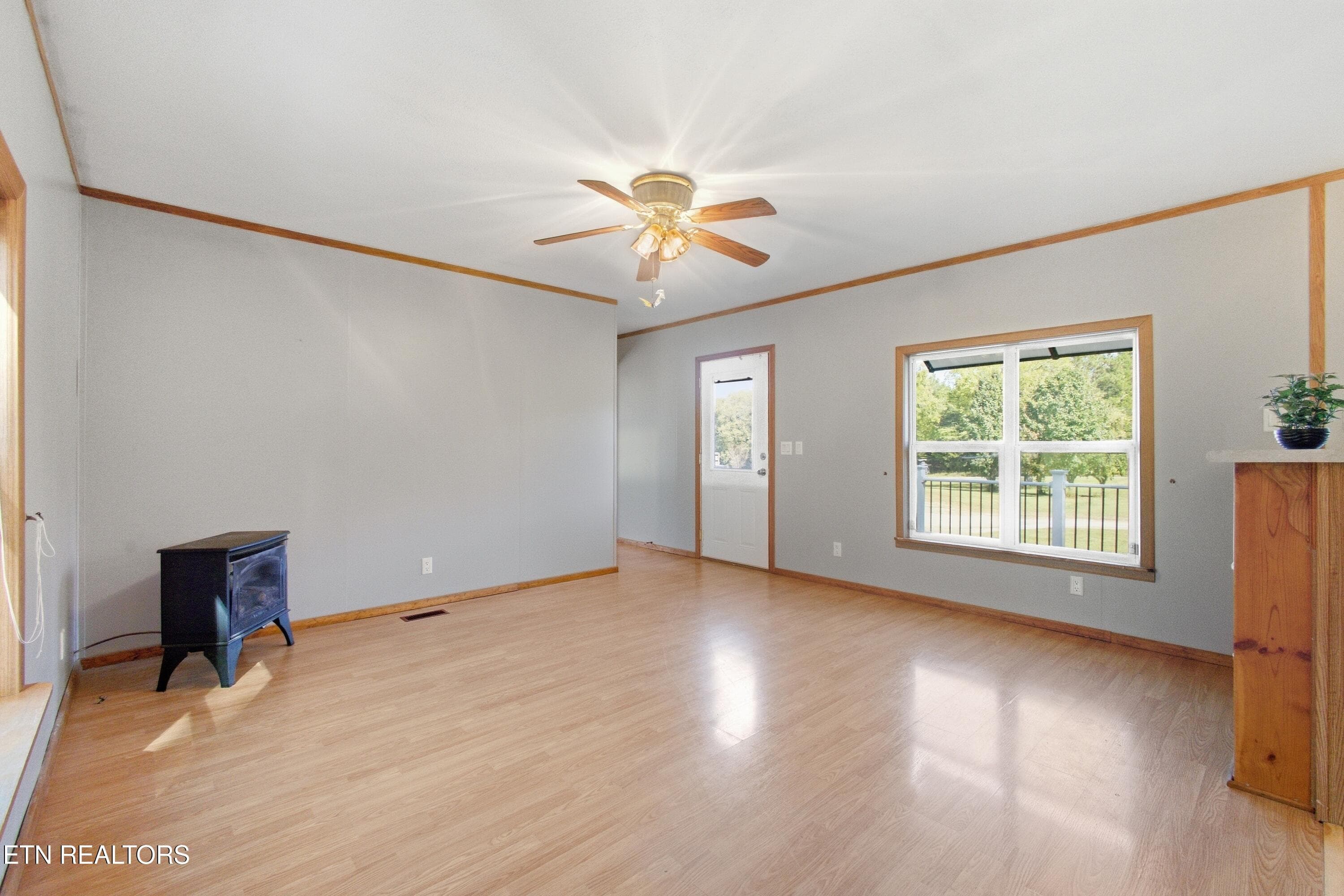 living room - 198 Crabtree Hollow Rd, Ten Mile, TN 37880, Ten Mile