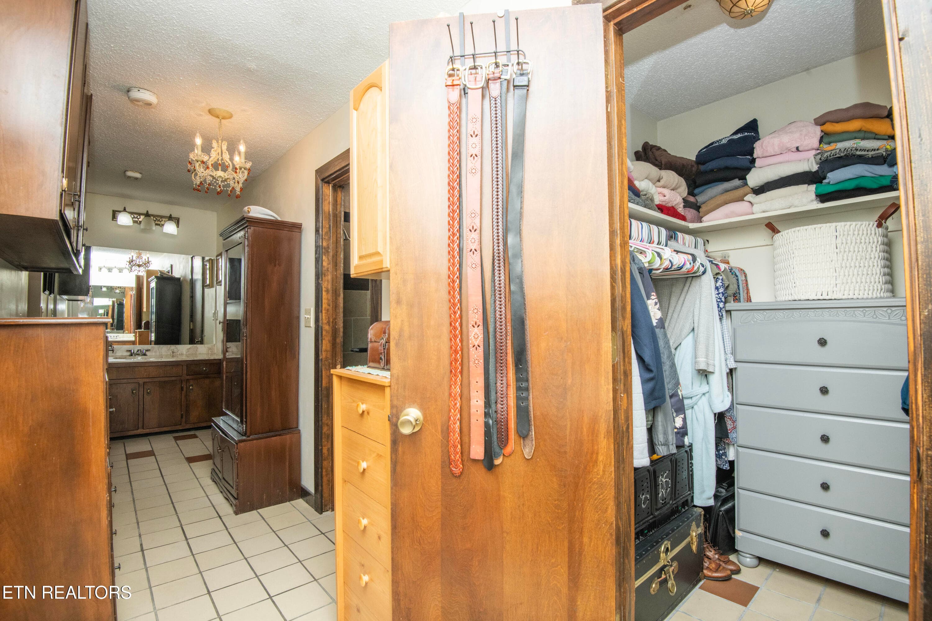 bath - 155 Lakeview Circle, Clinton, TN 37716