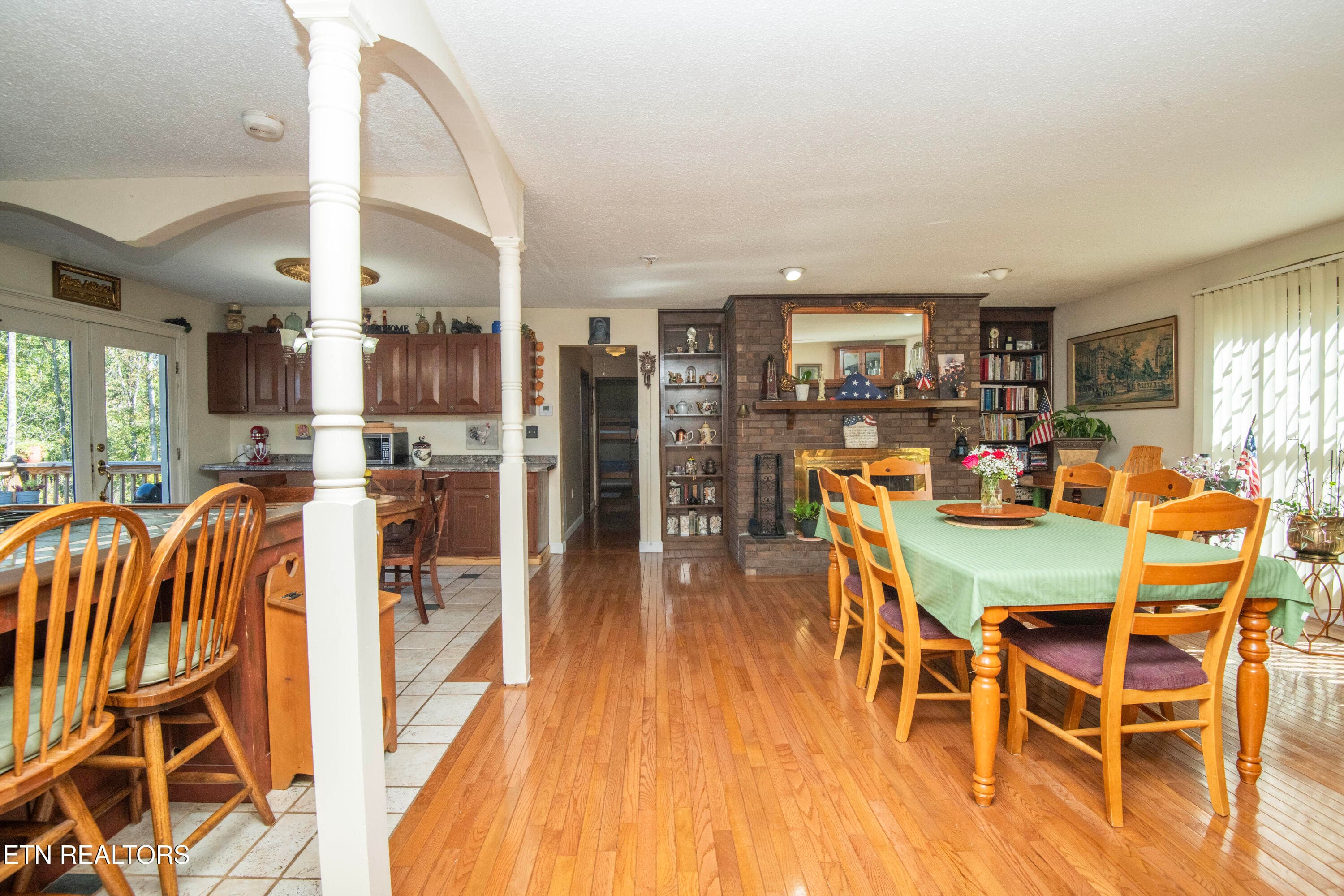 dining 3 - 155 Lakeview Circle, Clinton, TN 37716