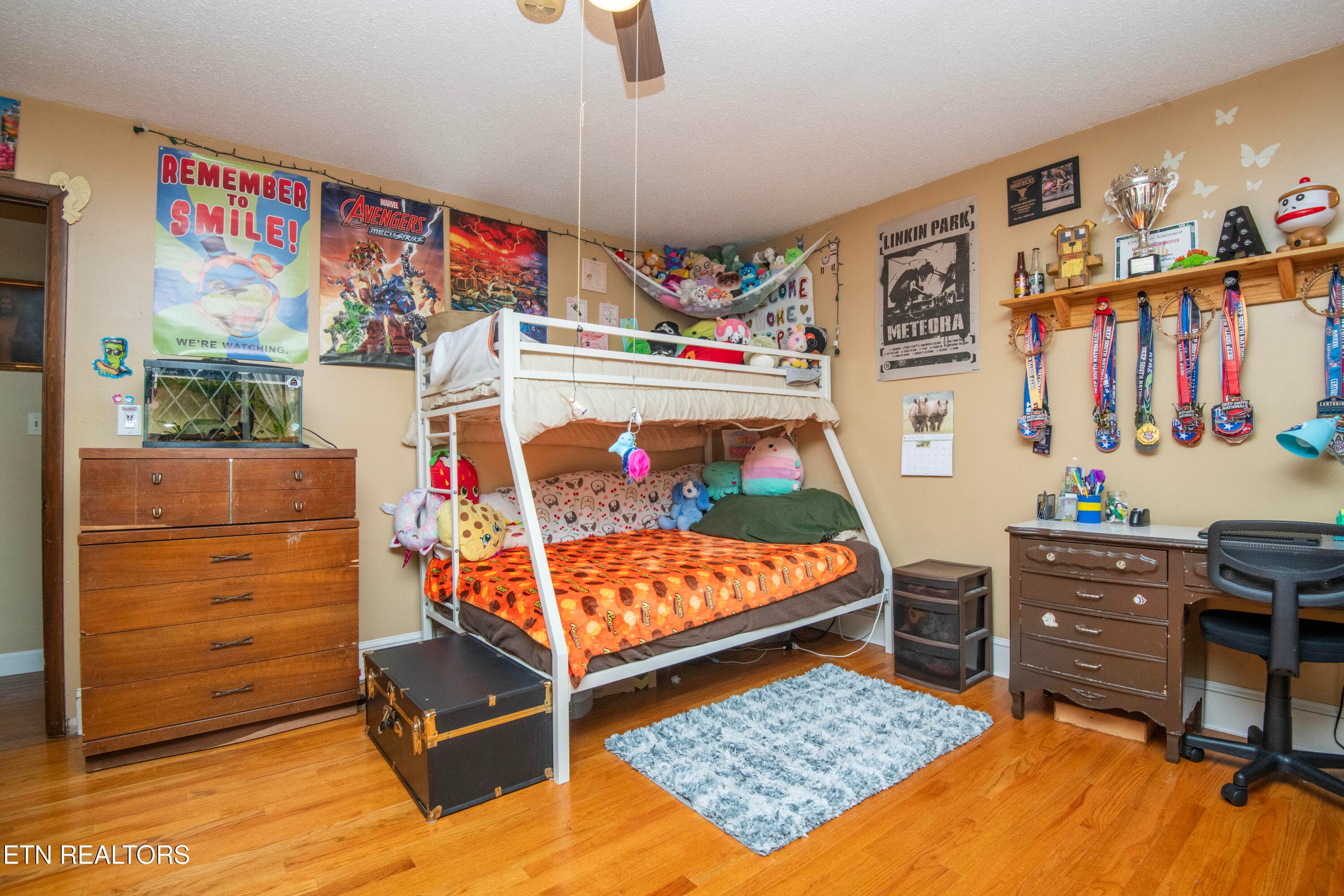 fifth bed 2 - 155 Lakeview Circle, Clinton, TN 37716