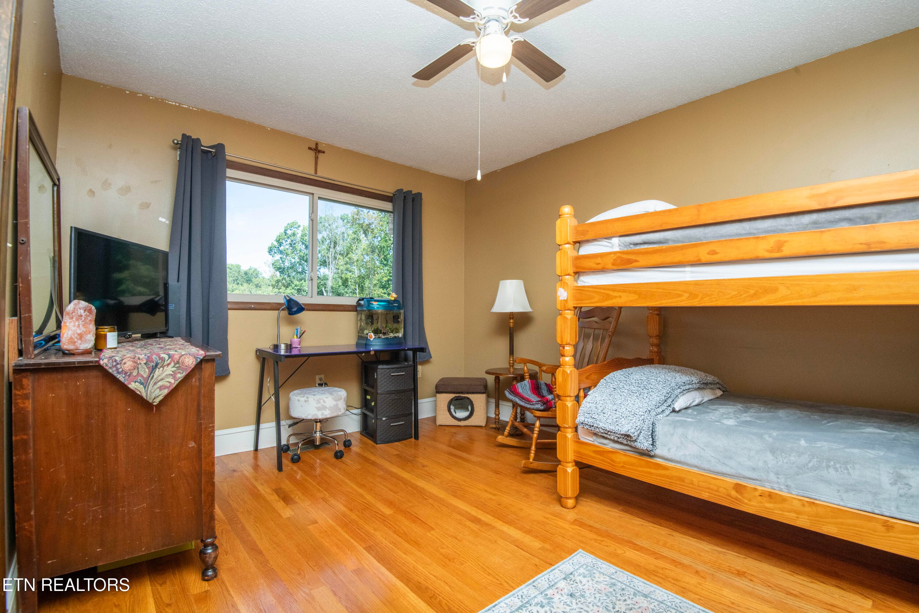 fourth bed 2 - 155 Lakeview Circle, Clinton, TN 37716