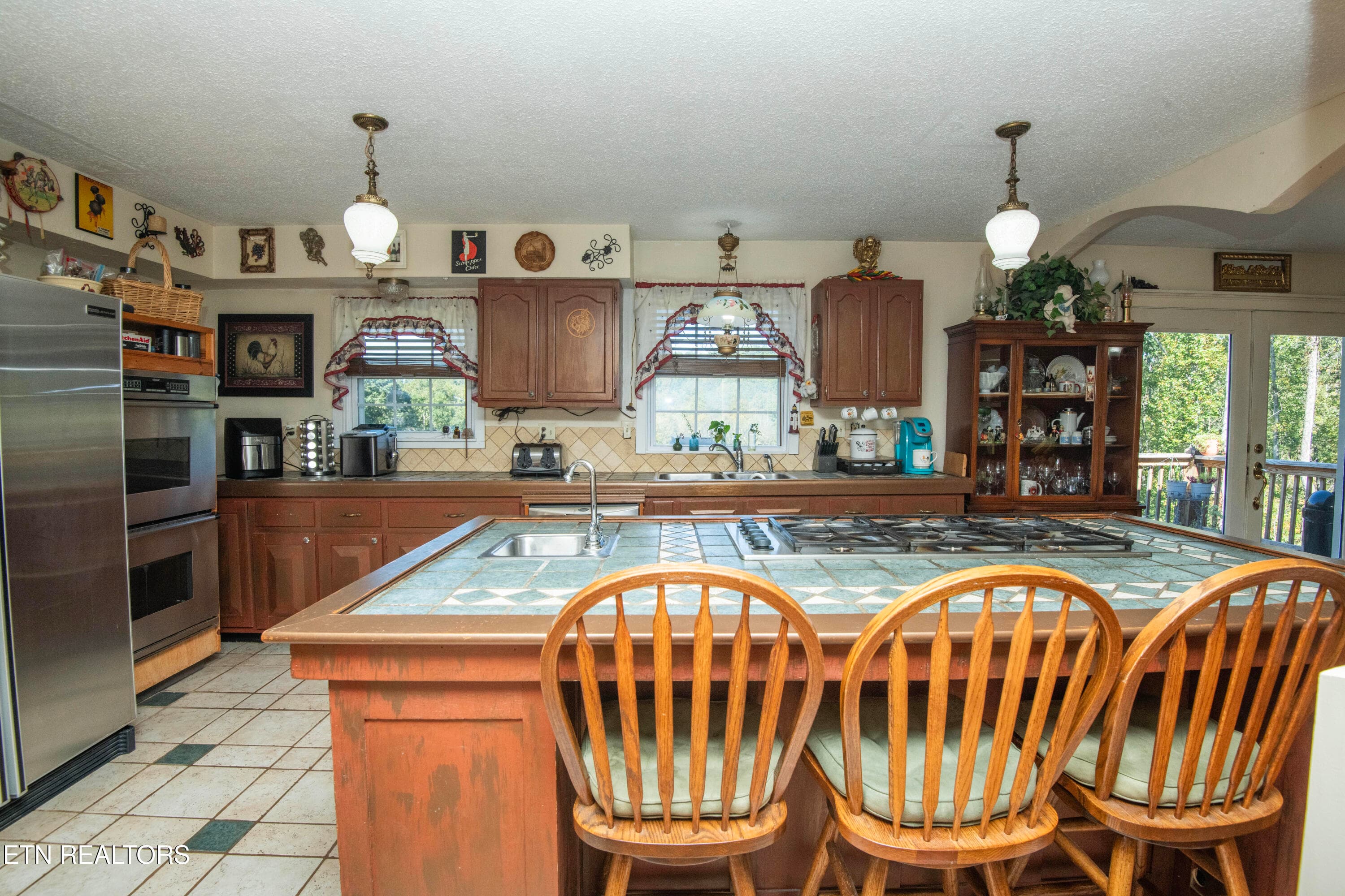 kitchen 1 - 155 Lakeview Circle, Clinton, TN 37716