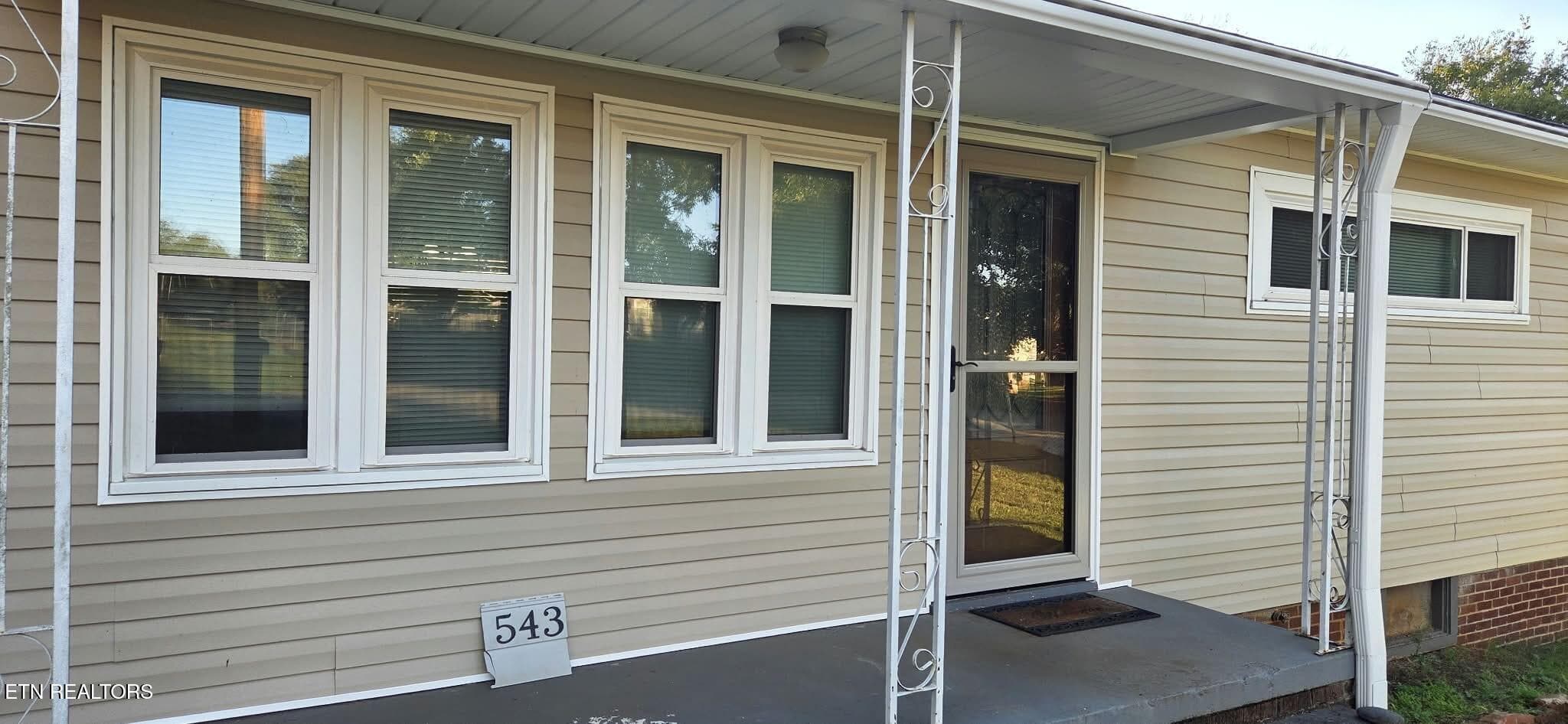 543 Fletcher- Front Porch - 543 Fletcher St, Maryville, TN 37804, Maryville