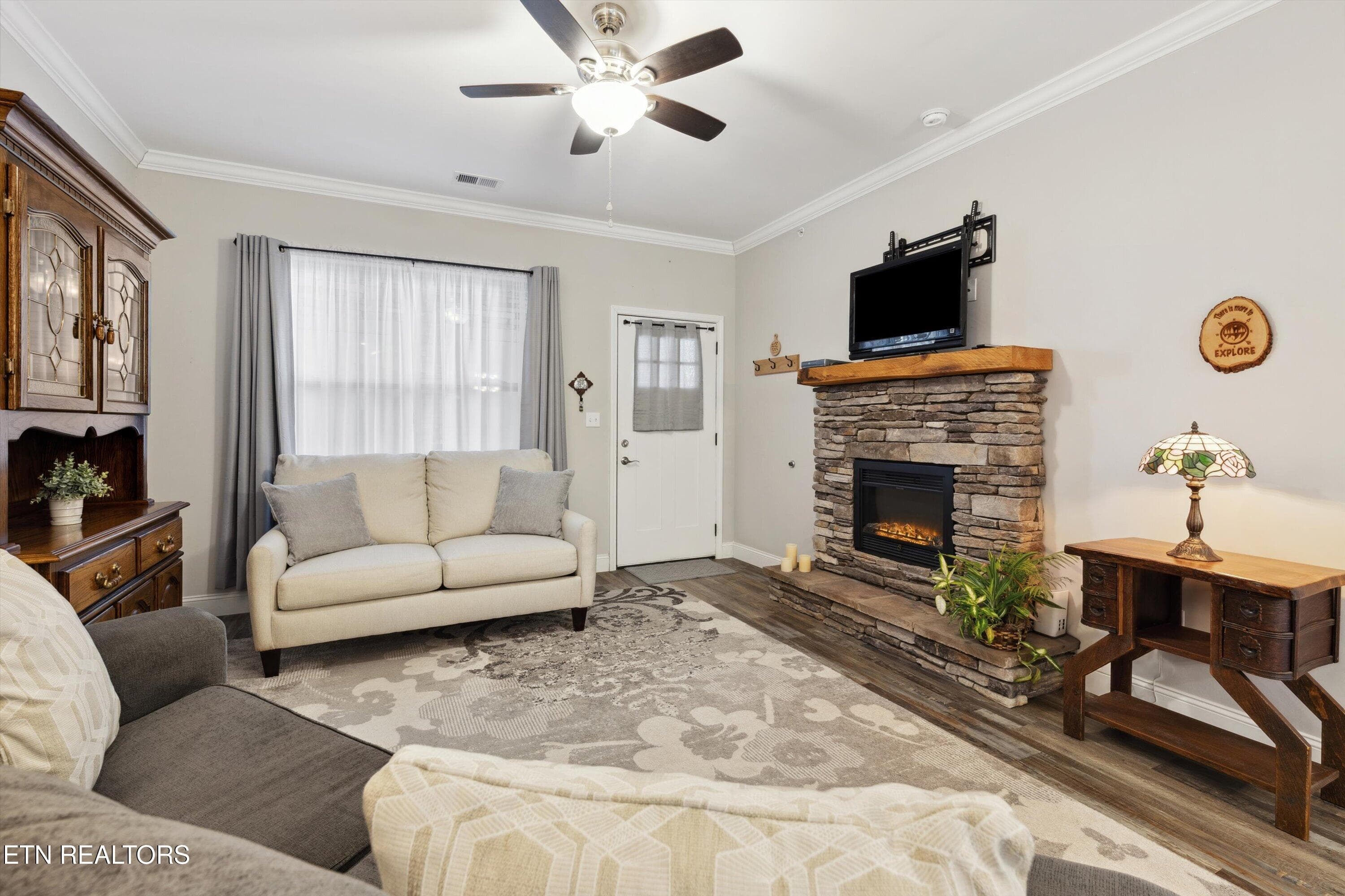 BC5 - 235 Bishops Cap Circle 102, Townsend, TN 37882, Townsend