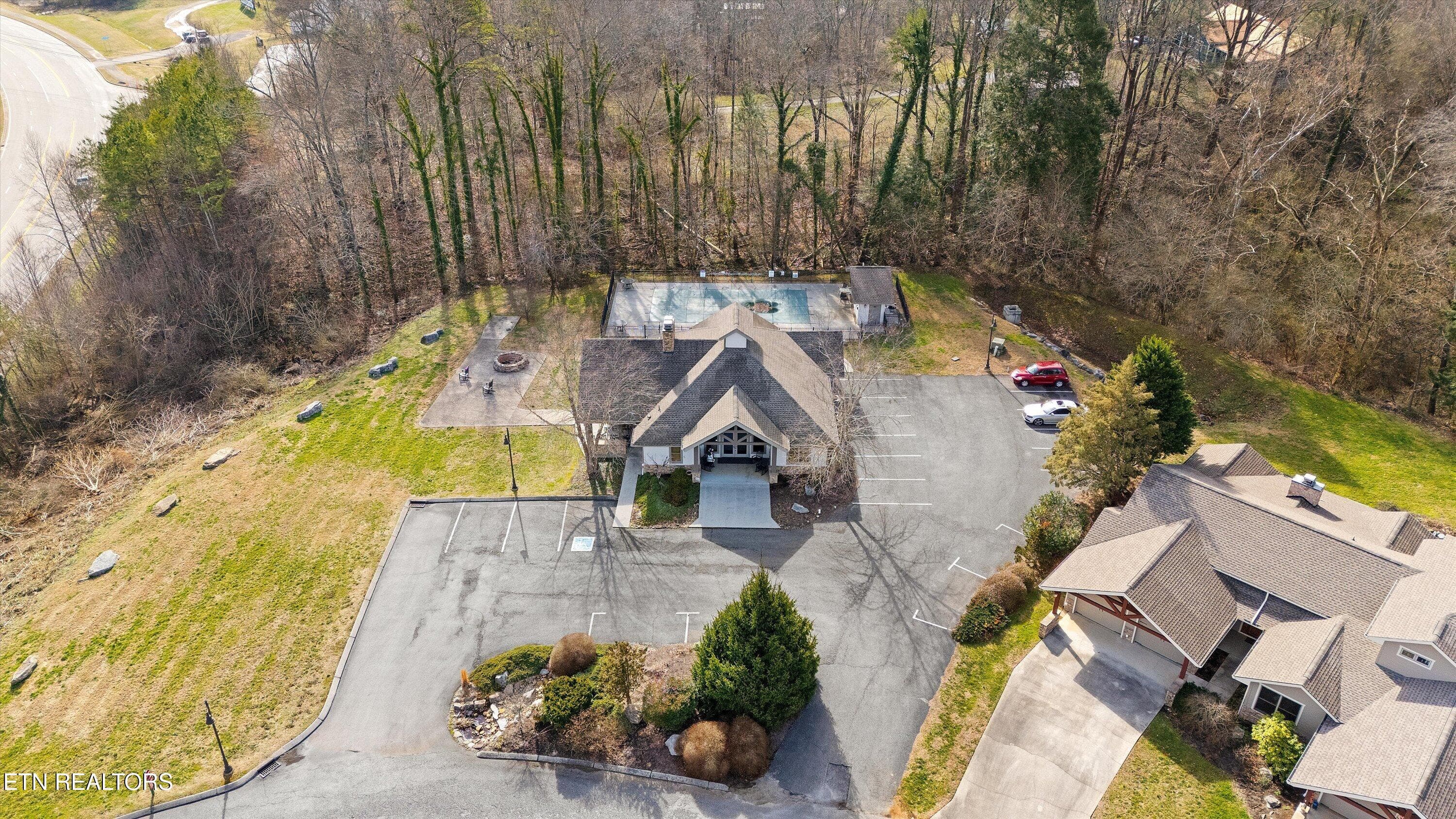 BC21 - 235 Bishops Cap Circle 102, Townsend, TN 37882, Townsend