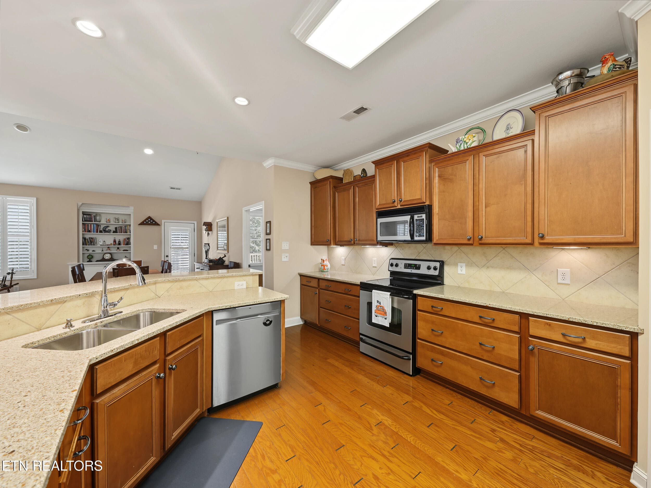 Kitchen - 5090 Dovewood Way 6, Knoxville, TN 37918, Knoxville