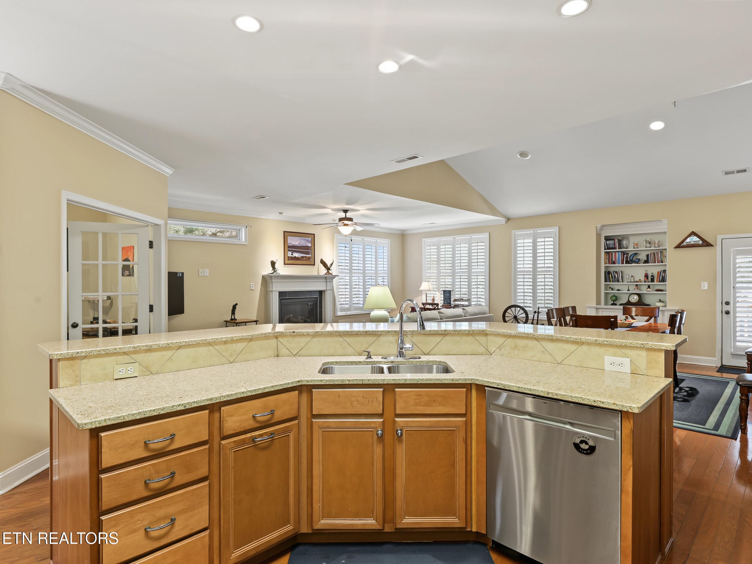 Kitchen - 5090 Dovewood Way 6, Knoxville, TN 37918, Knoxville