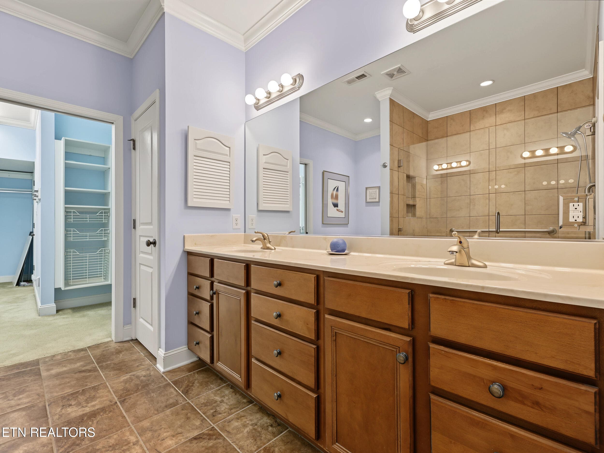 Primary Bathroom - 5090 Dovewood Way 6, Knoxville, TN 37918, Knoxville
