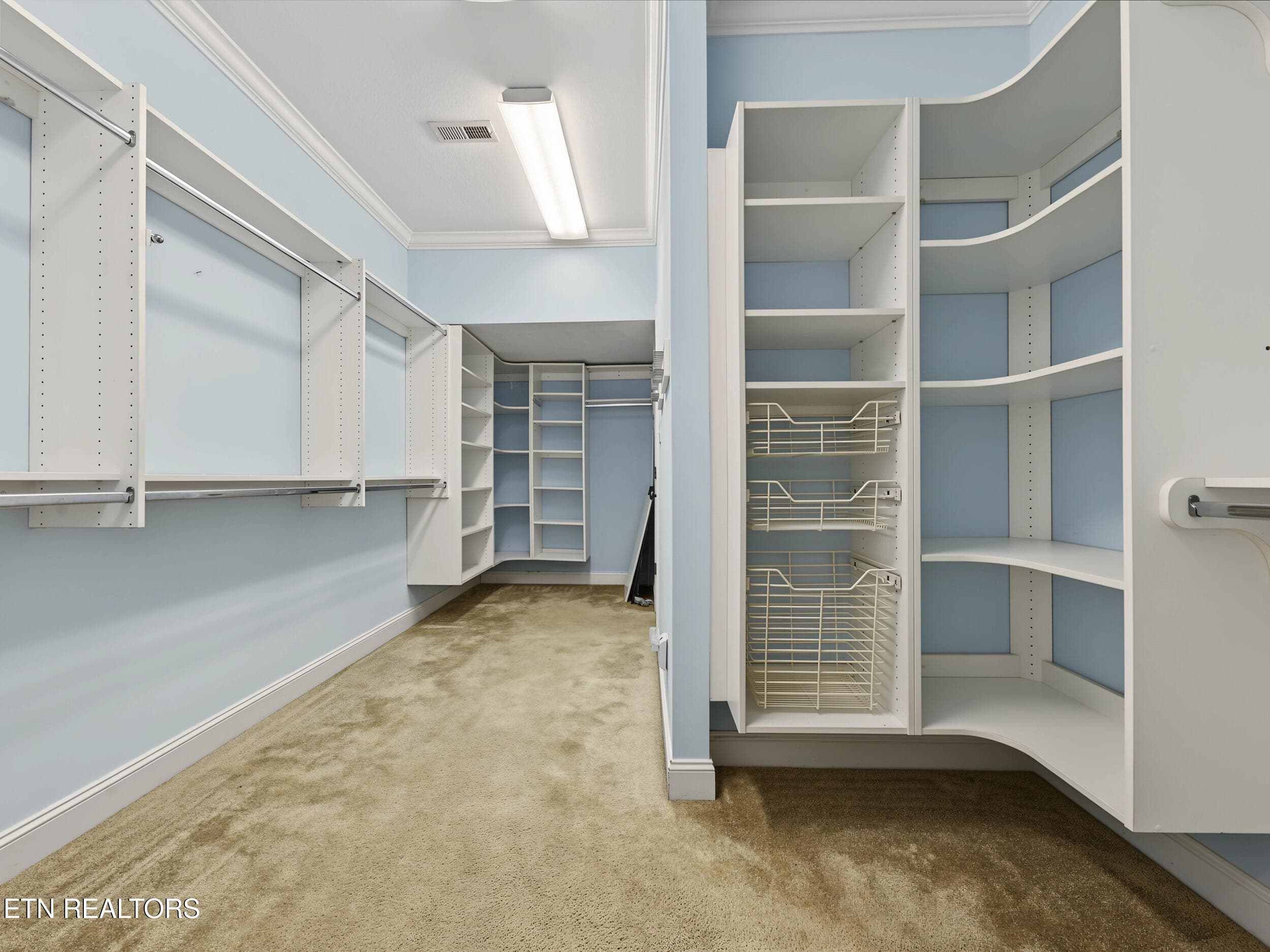 Primary Closet - 5090 Dovewood Way 6, Knoxville, TN 37918, Knoxville
