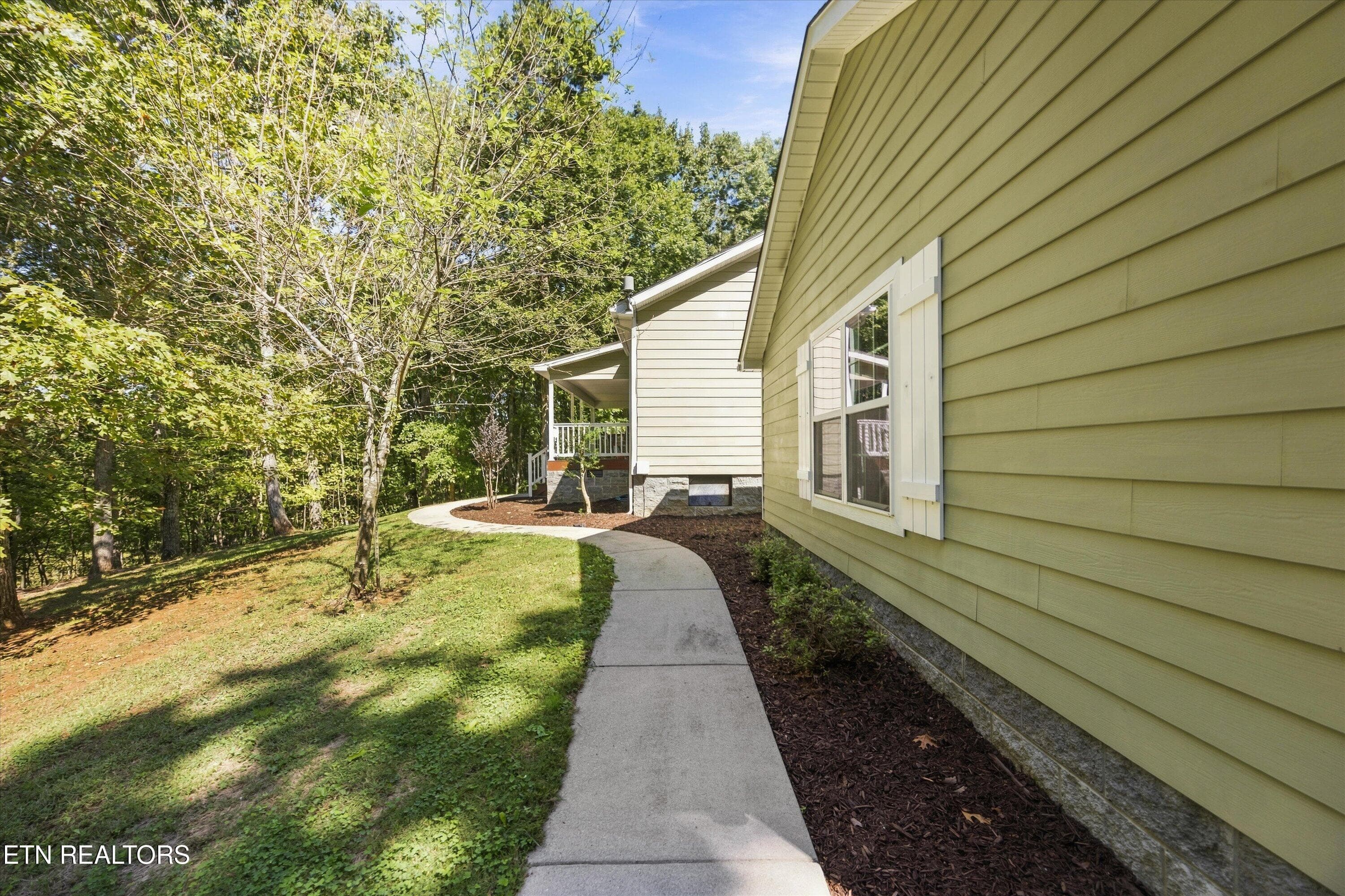 Walk way from front porch - 4350 Get Good Hollow Rd, Loudon, TN 37774, Loudon