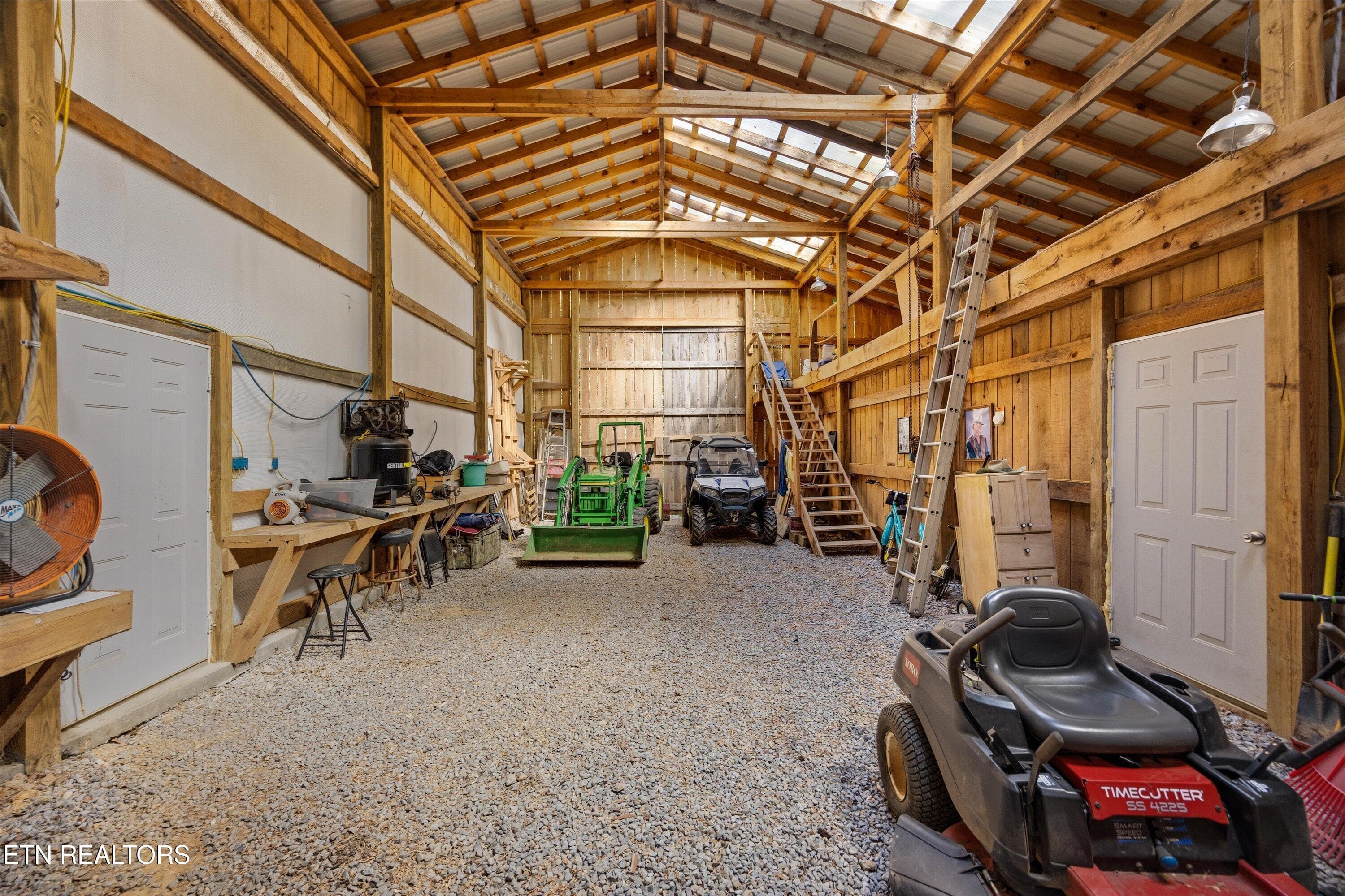 20 ft high - 4350 Get Good Hollow Rd, Loudon, TN 37774, Loudon