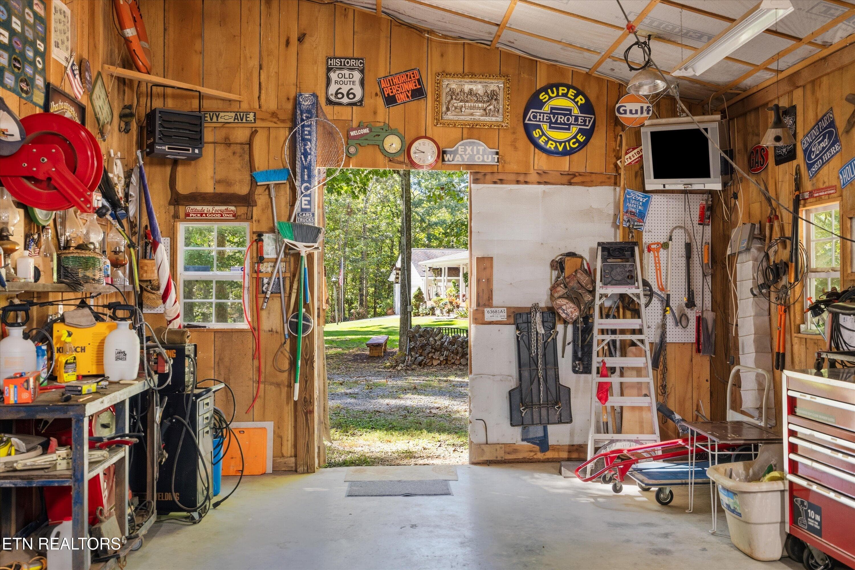 So organized - 4350 Get Good Hollow Rd, Loudon, TN 37774, Loudon