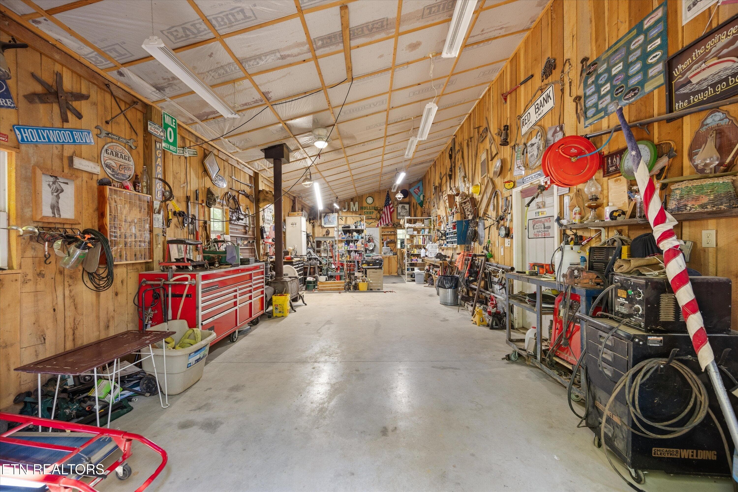 1st of 2 concrete floored areas - 4350 Get Good Hollow Rd, Loudon, TN 37774, Loudon