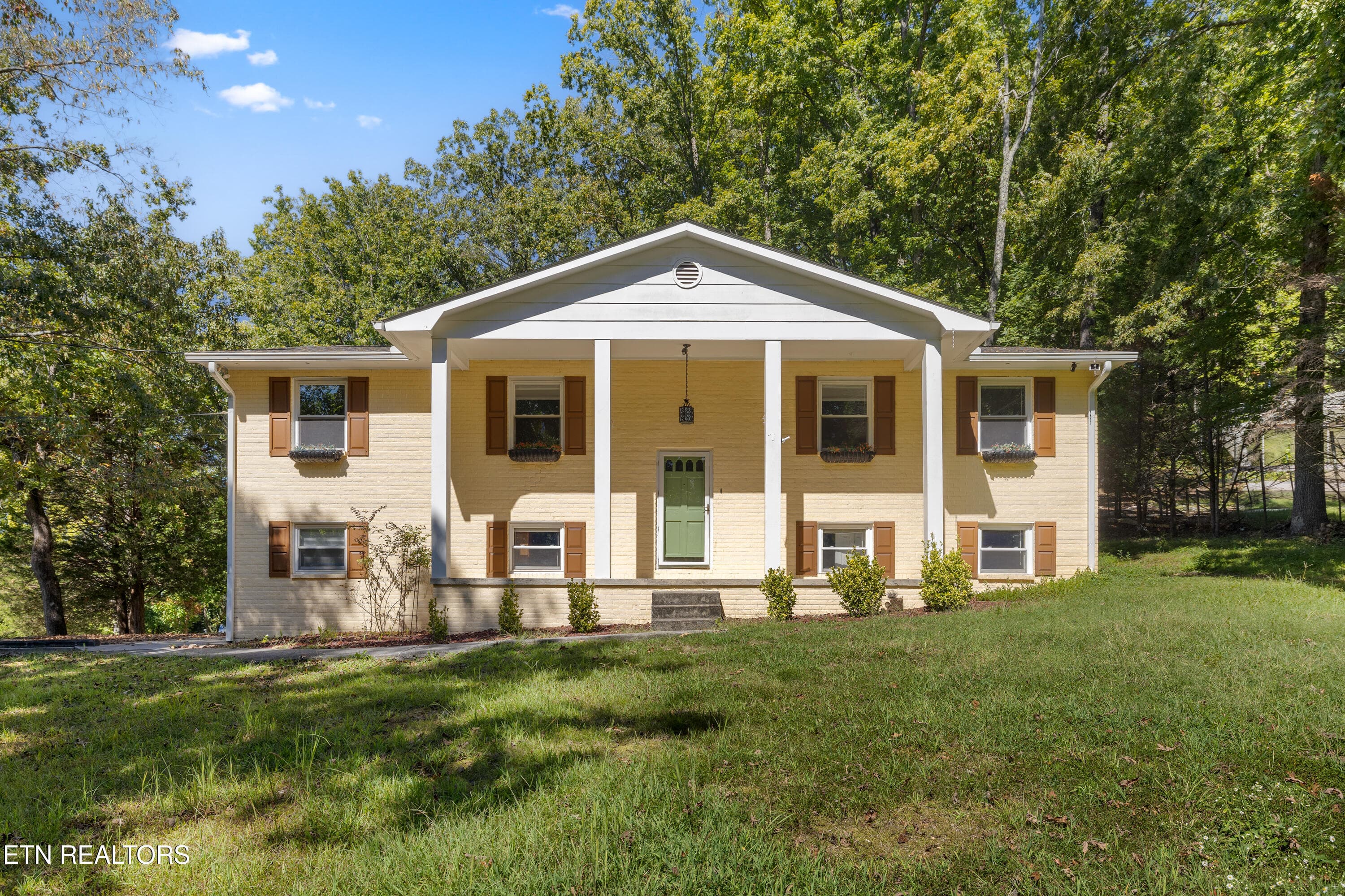 209 Highland Drive, Harriman, TN 37748