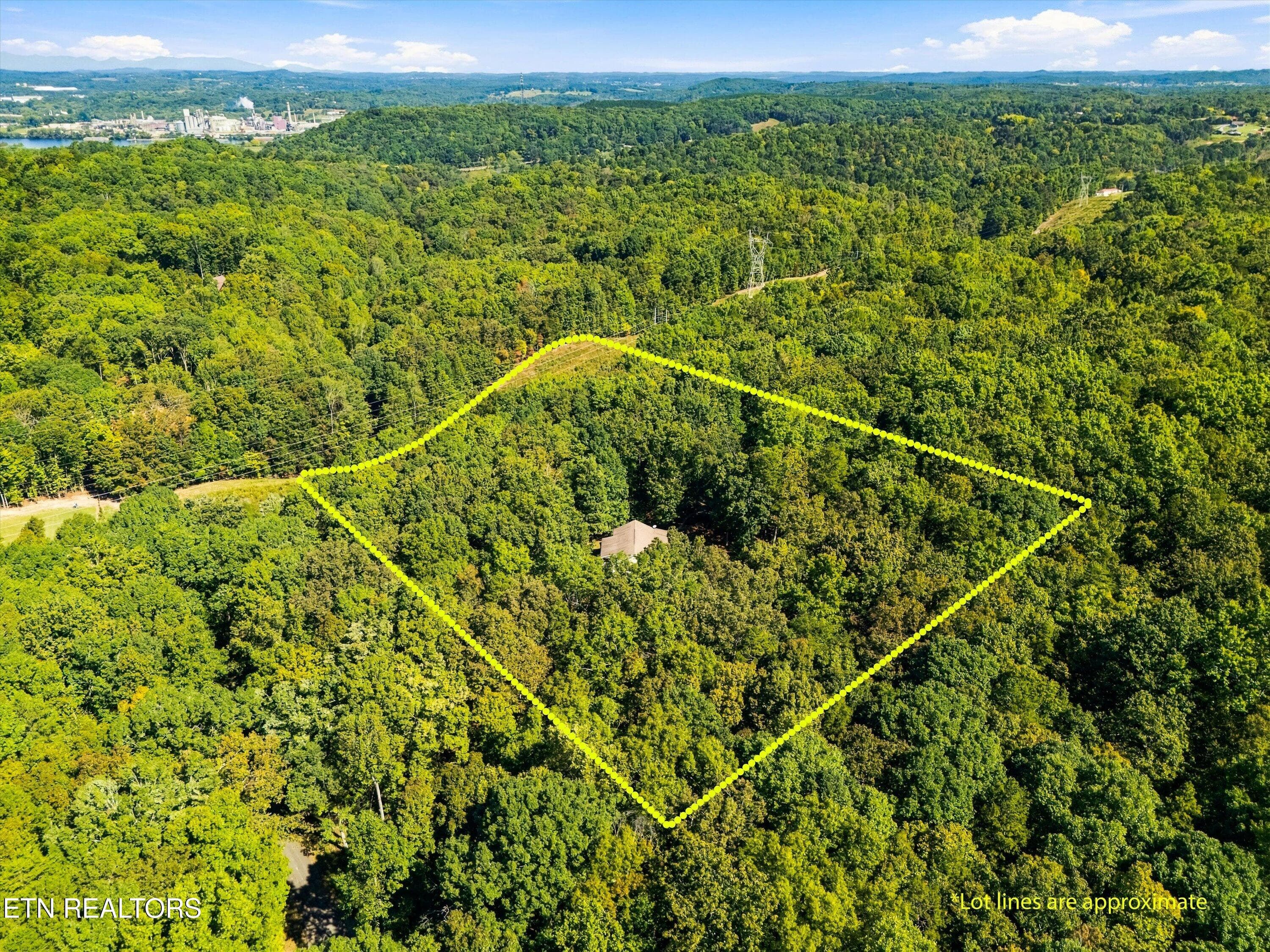 Surrounded by over 200 undeveloped acres - 4350 Get Good Hollow Rd, Loudon, TN 37774, Loudon