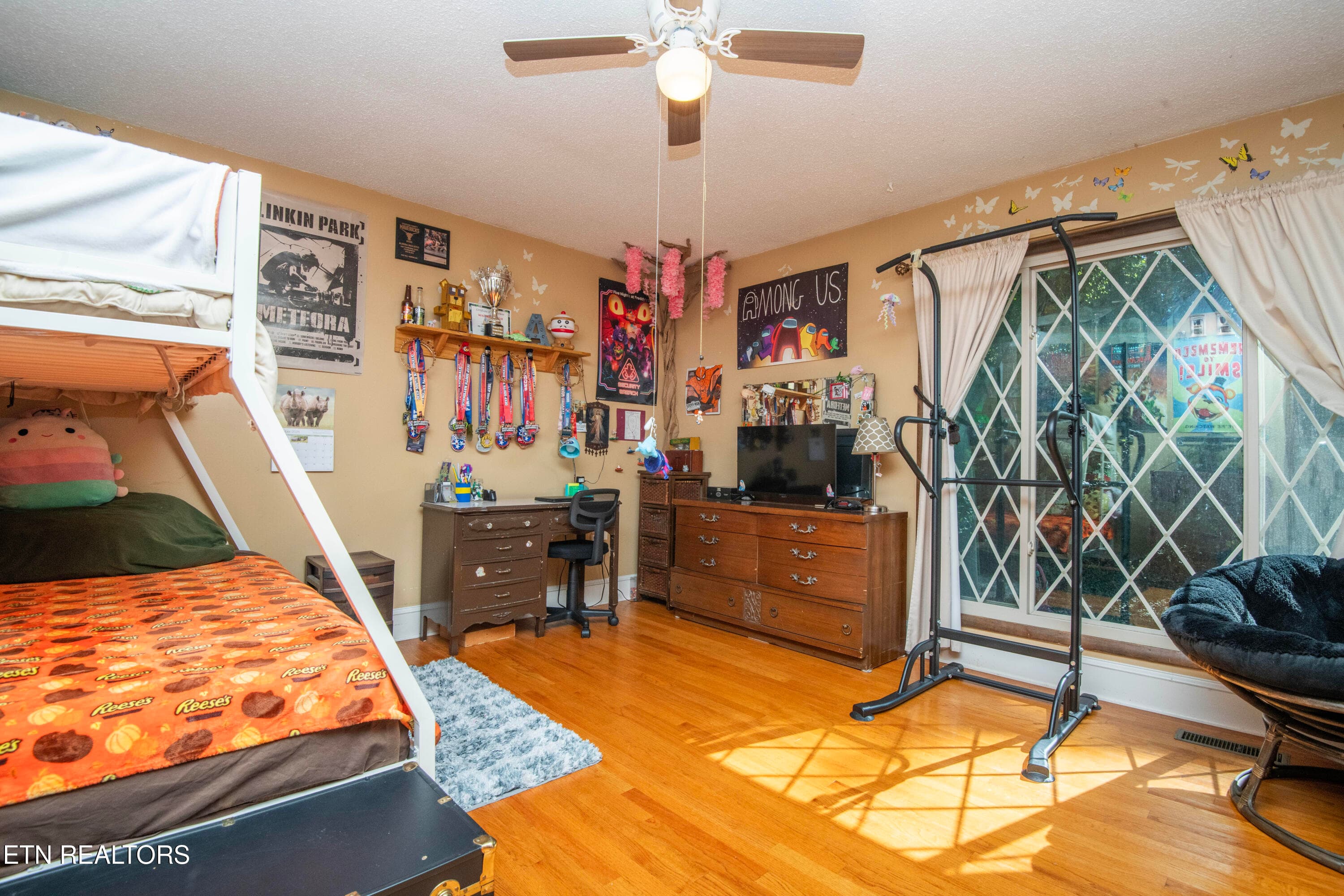 fifth bed 3 - 155 Lakeview Circle, Clinton, TN 37716