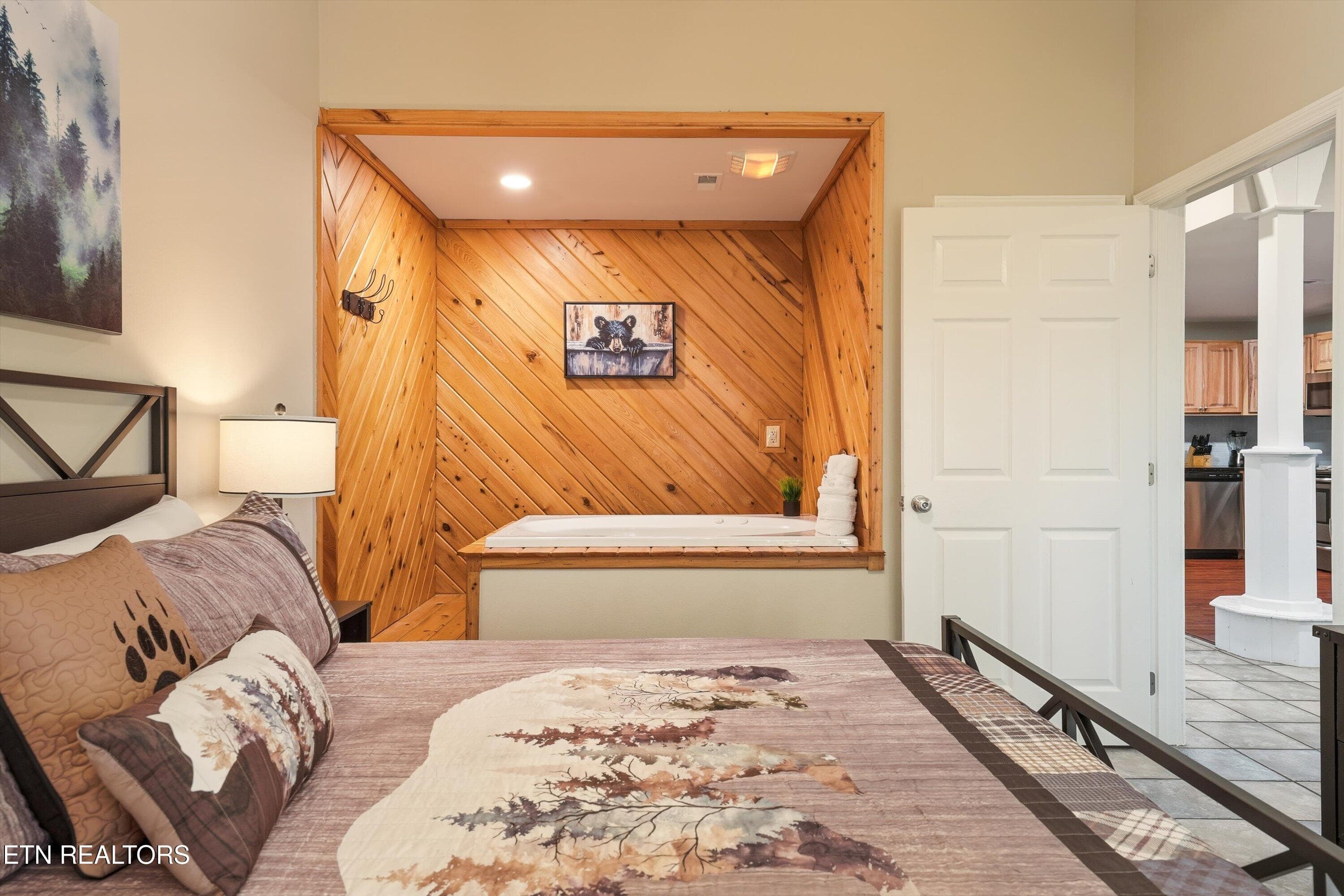 19-838 Holly Branch Rd15 - 838 Holly Branch Rd, Gatlinburg, TN 37738, Gatlinburg