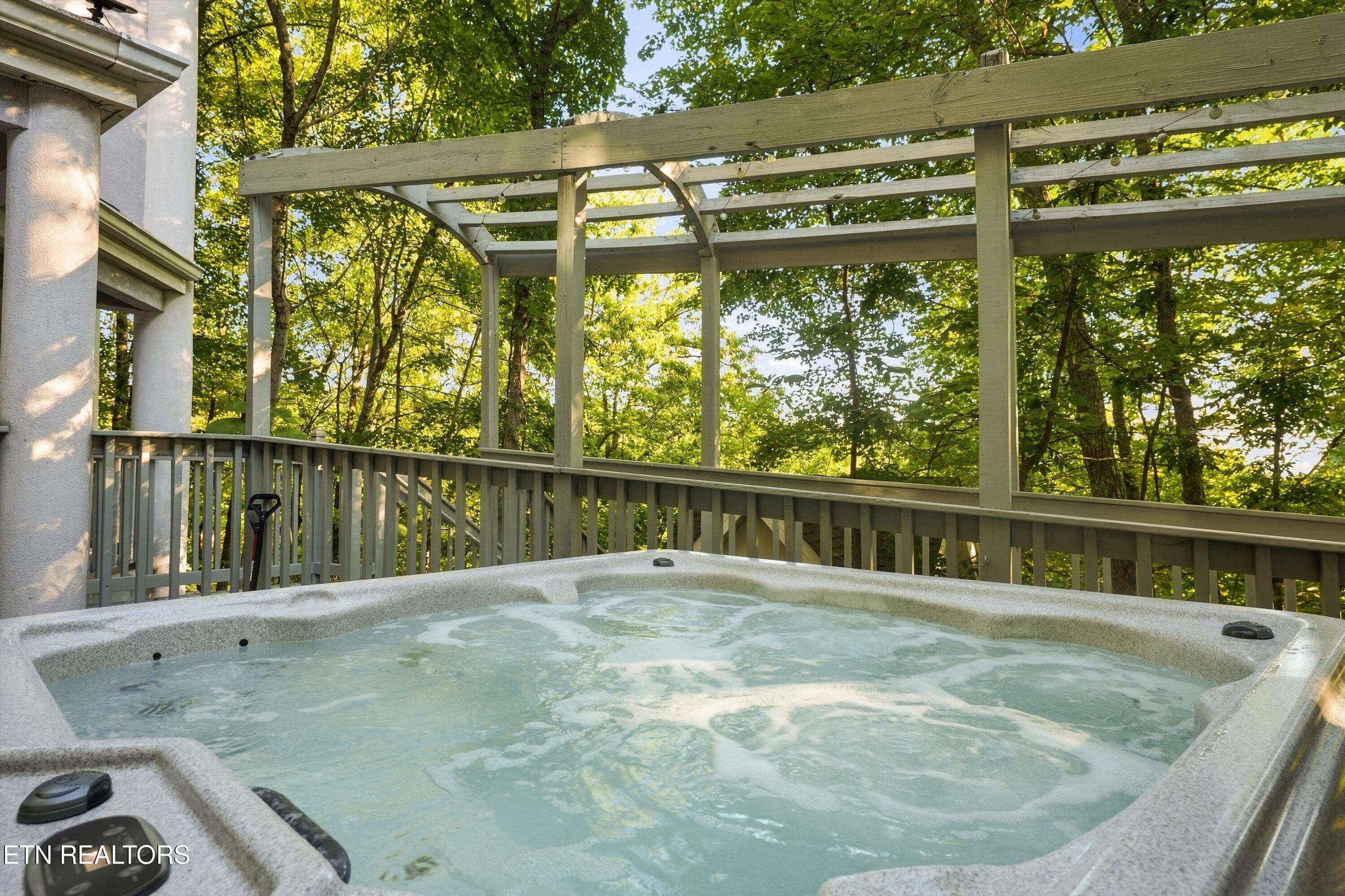 45-838 Holly Branch Rd39 - 838 Holly Branch Rd, Gatlinburg, TN 37738, Gatlinburg