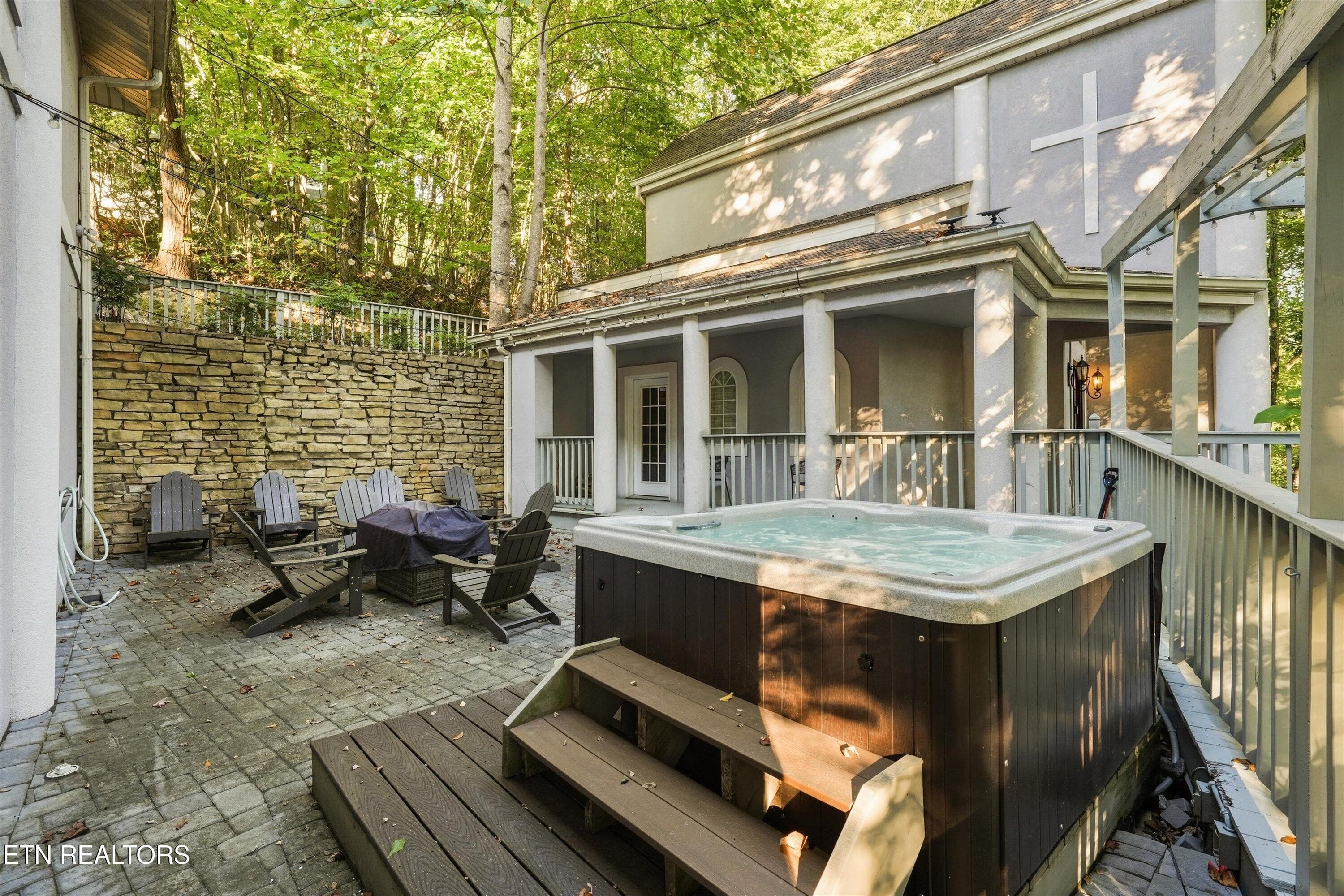 46-838 Holly Branch Rd40 - 838 Holly Branch Rd, Gatlinburg, TN 37738, Gatlinburg