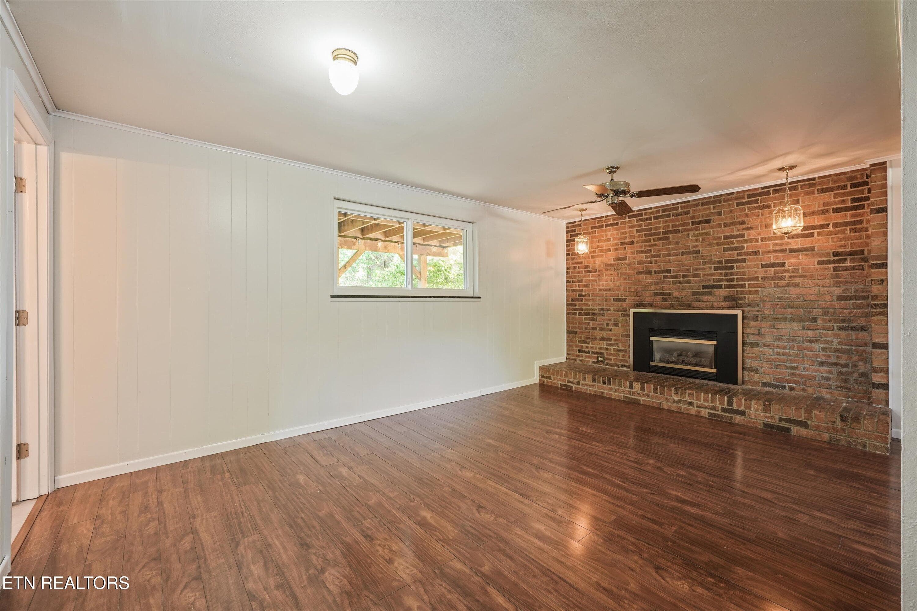Additional Lower Level Living Room - 712 Owl Hollow Rd, Knoxville, TN 37923, Knoxville