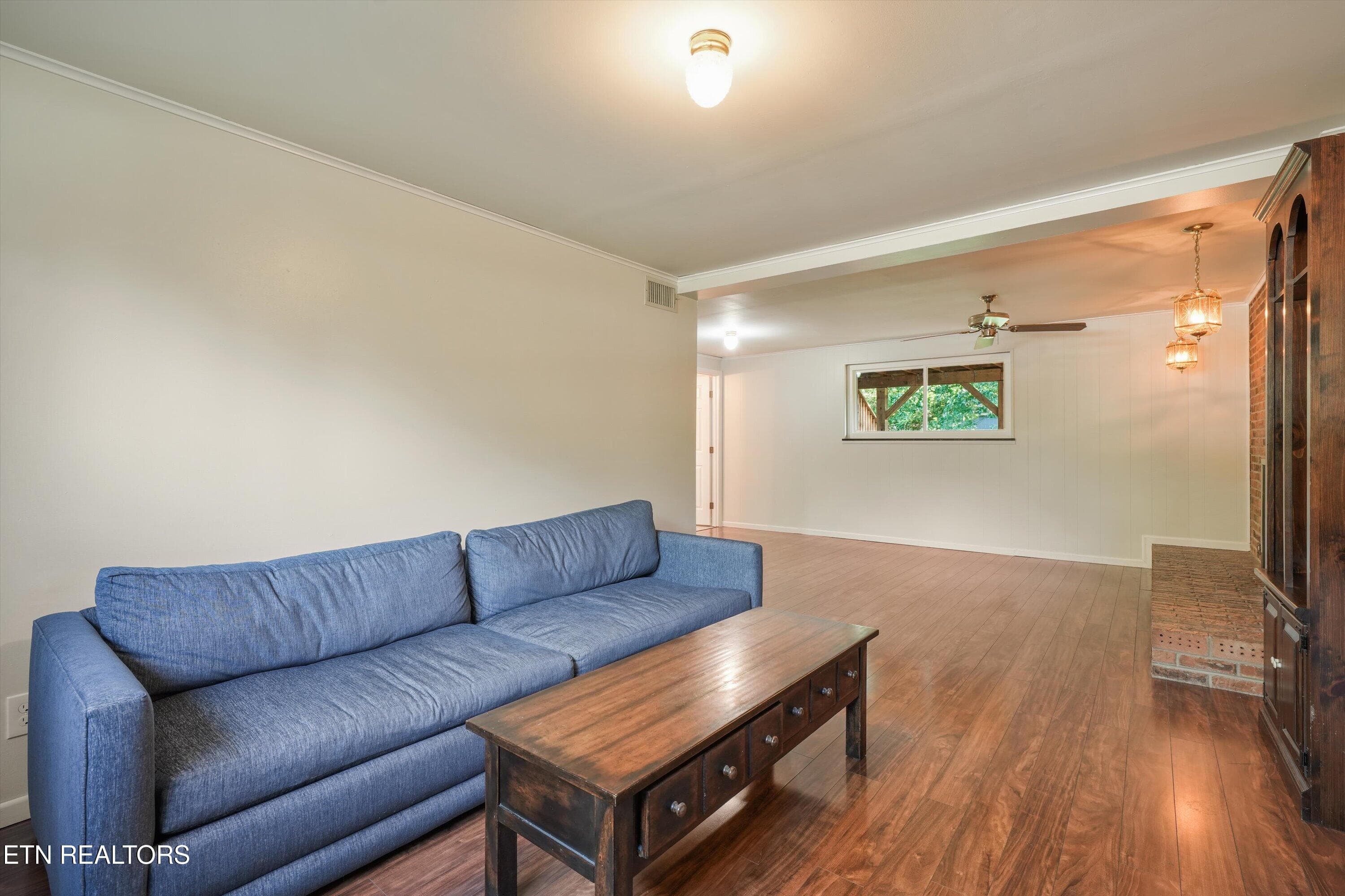 Fresh Paint and Hardwood Floors - 712 Owl Hollow Rd, Knoxville, TN 37923, Knoxville